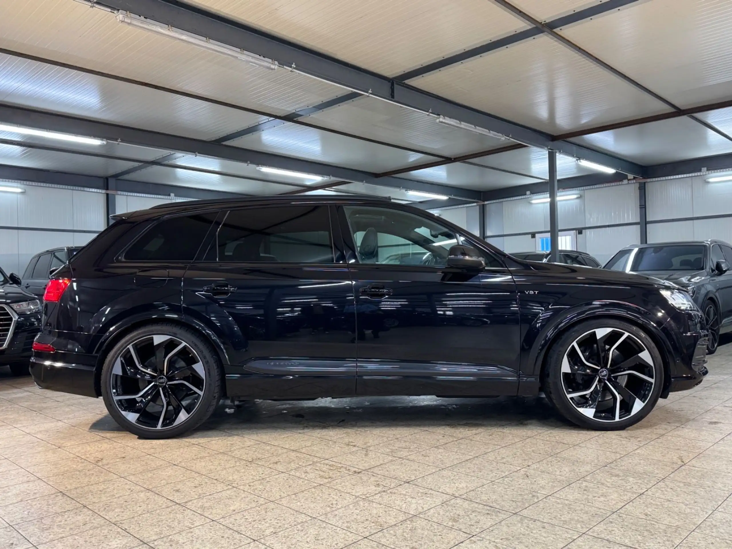 Audi - SQ7