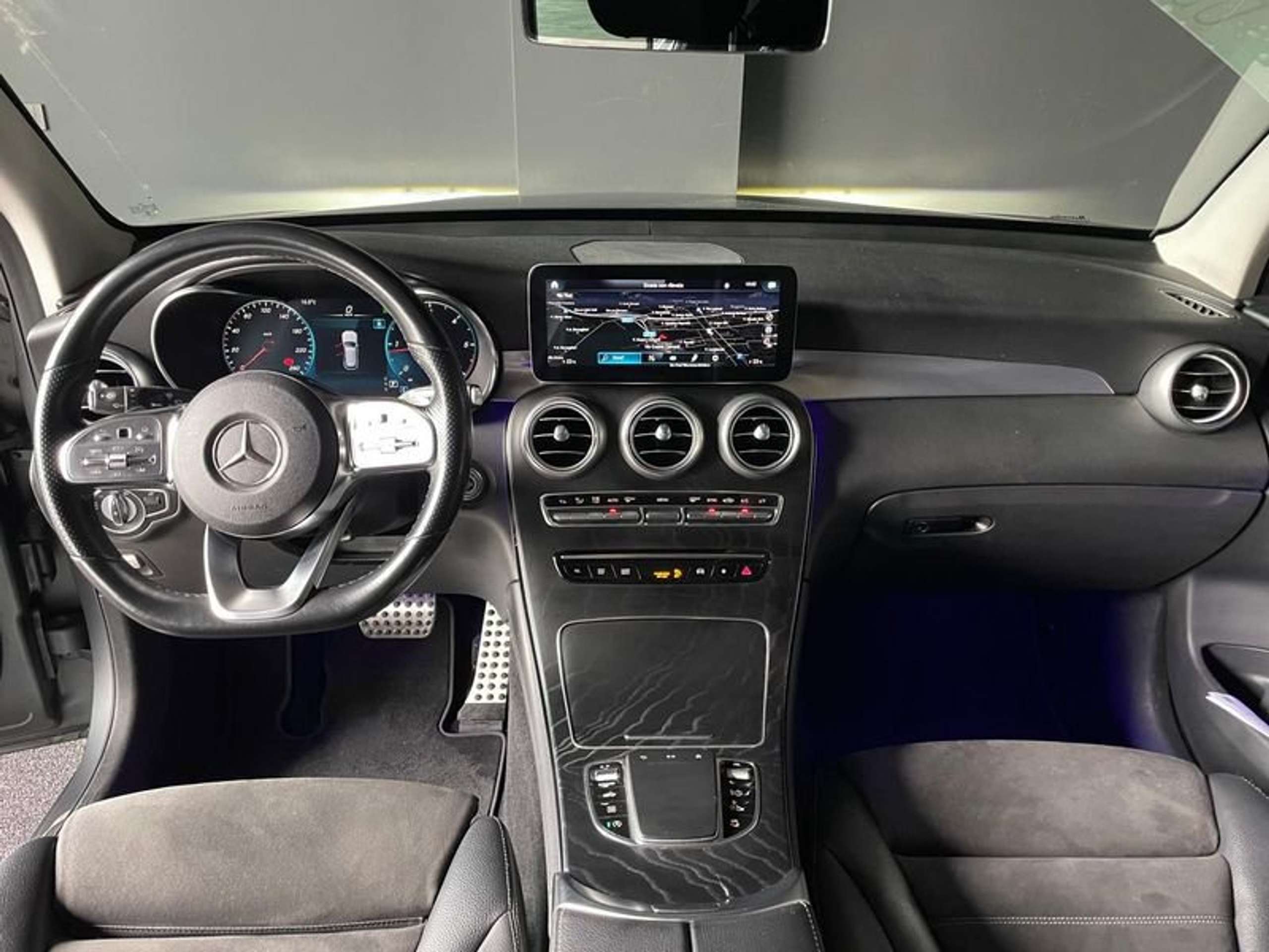 Mercedes-Benz - GLC 300