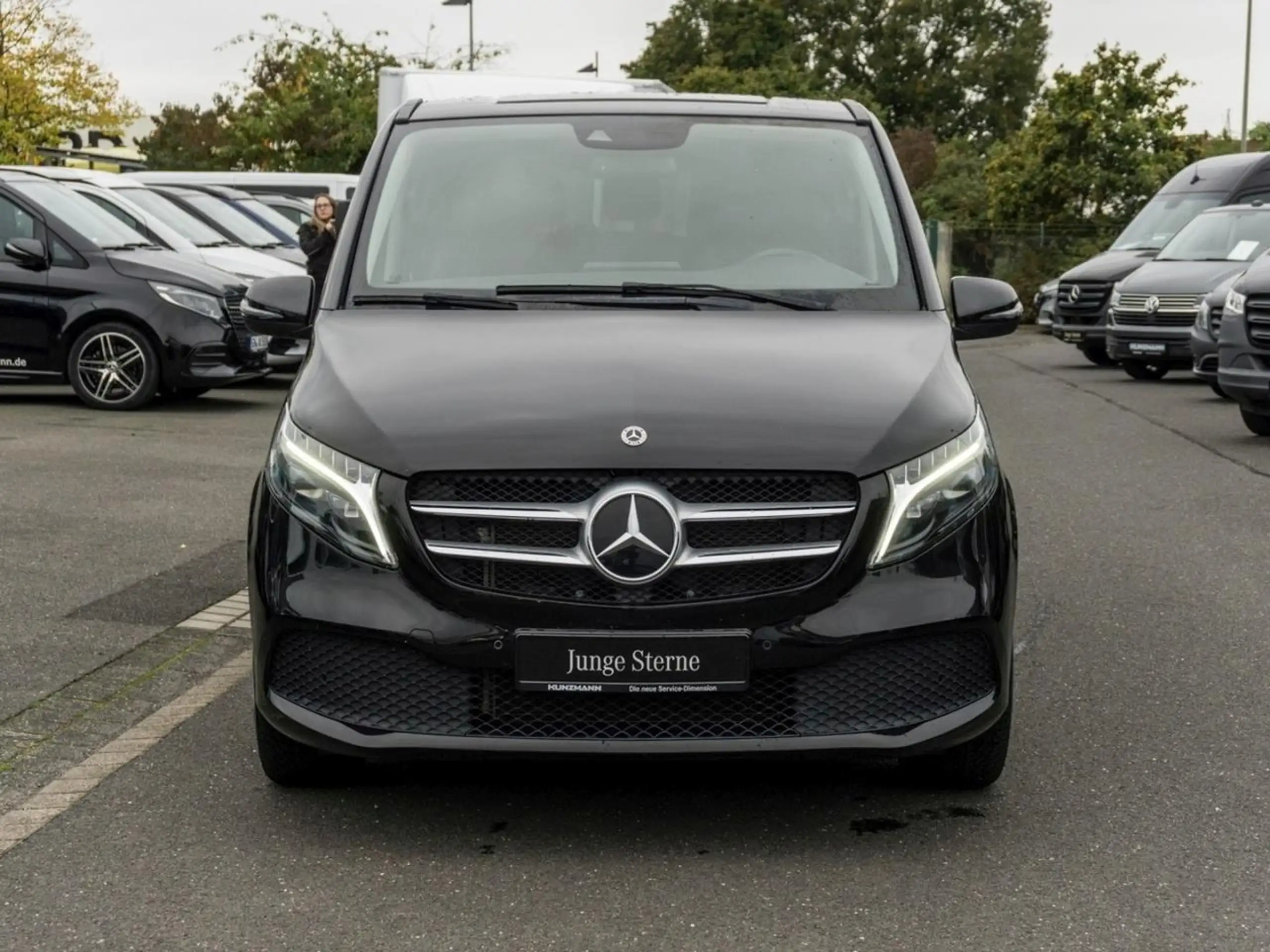 Mercedes-Benz - V 250