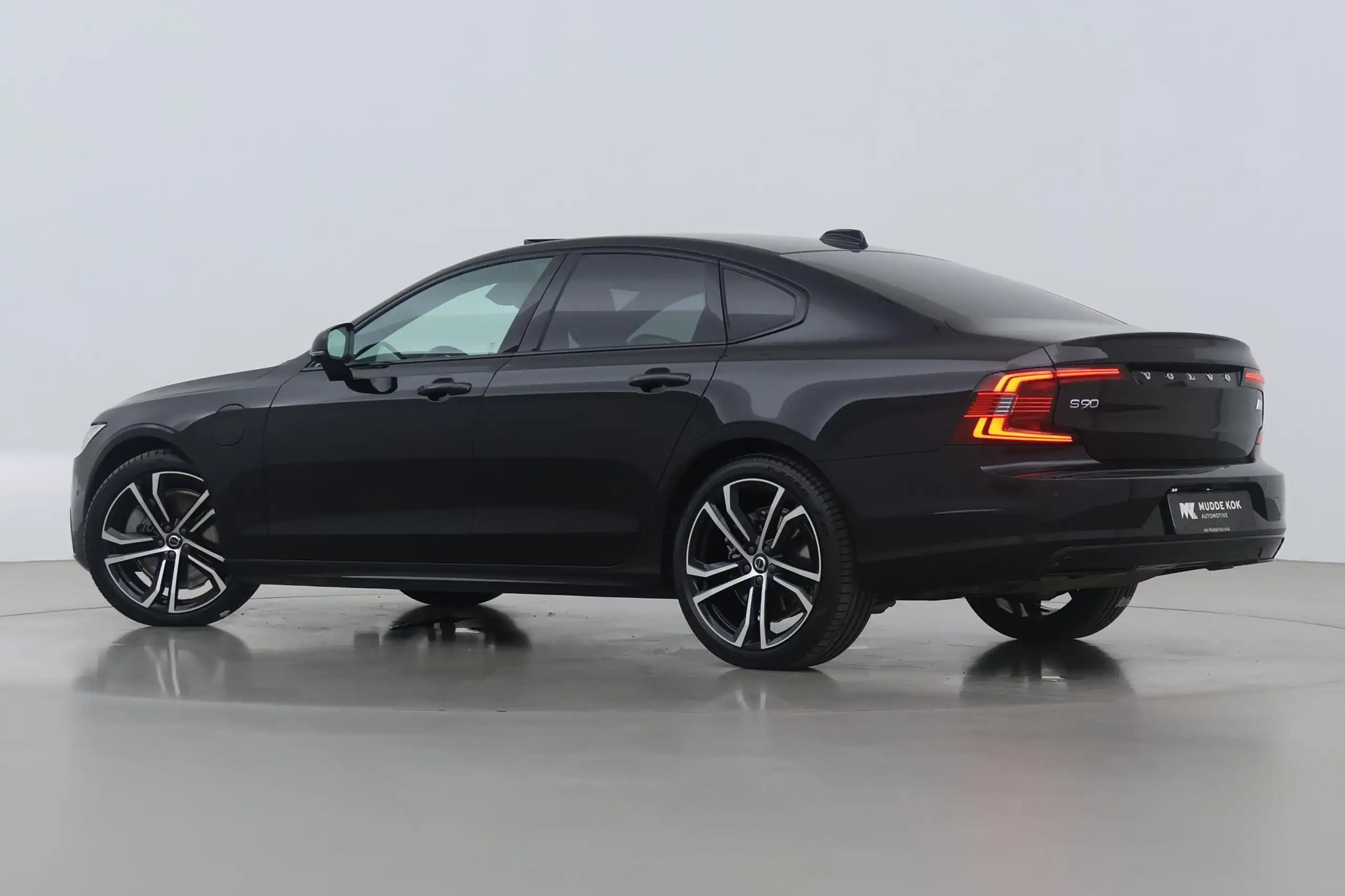 Volvo - S90