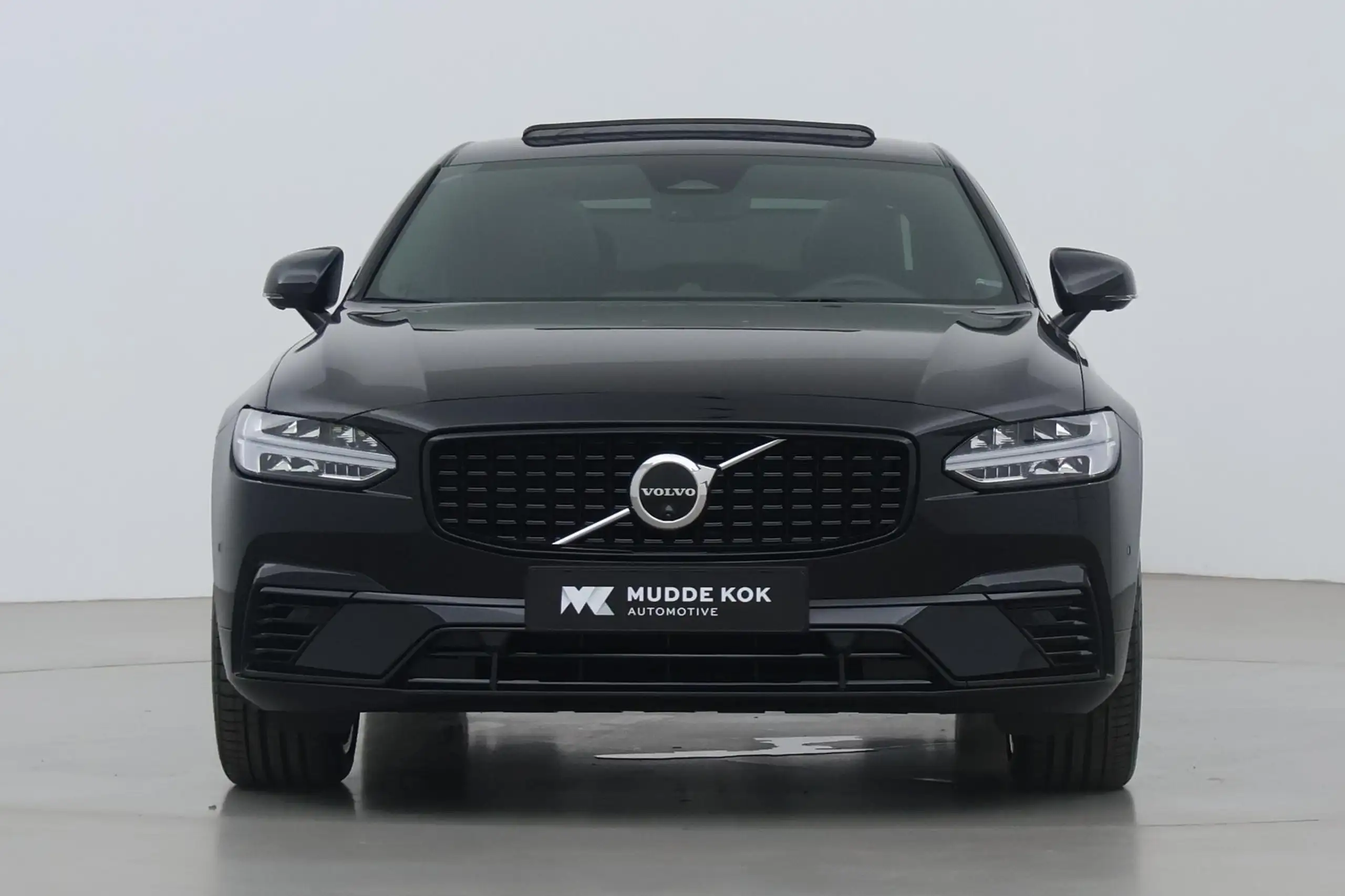 Volvo - S90