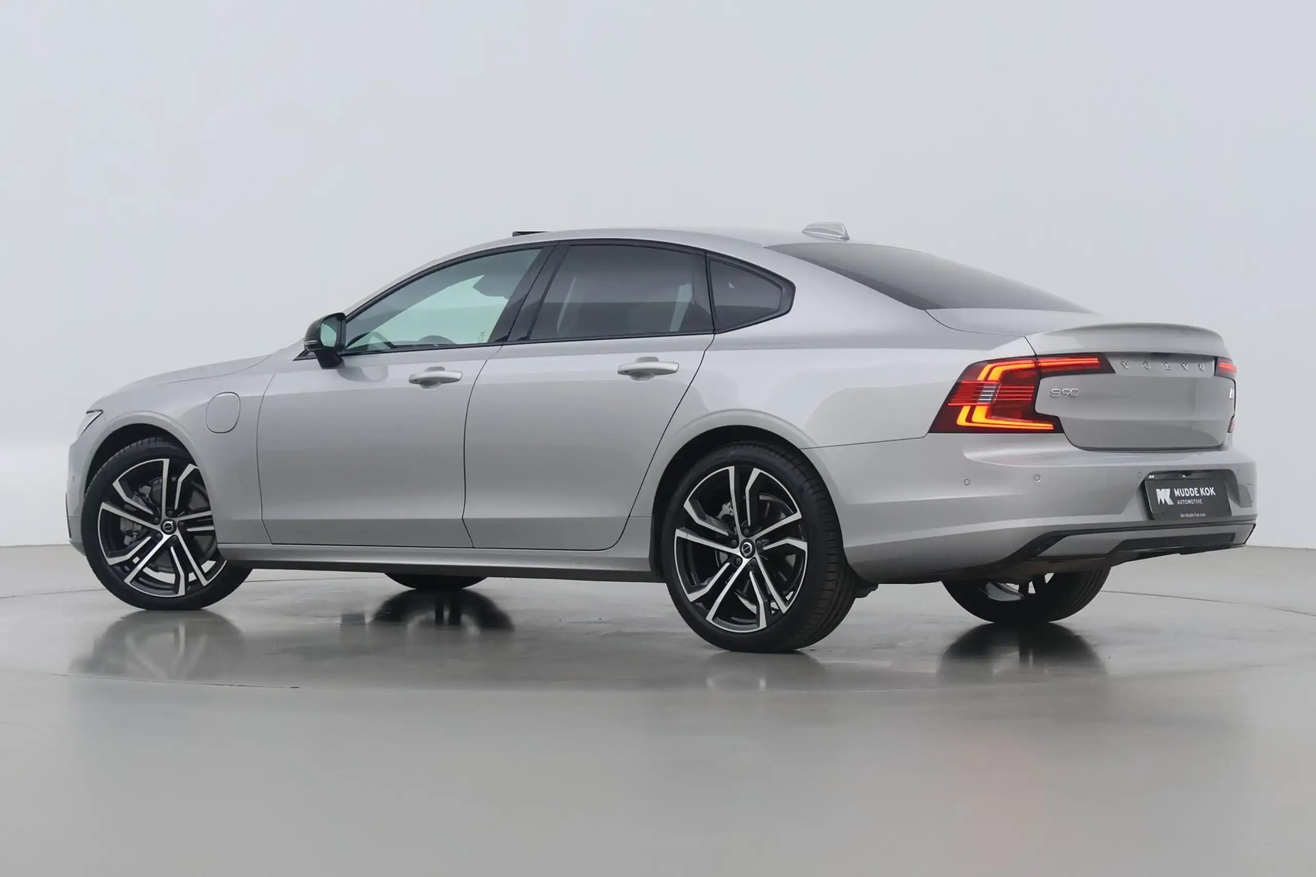 Volvo - S90