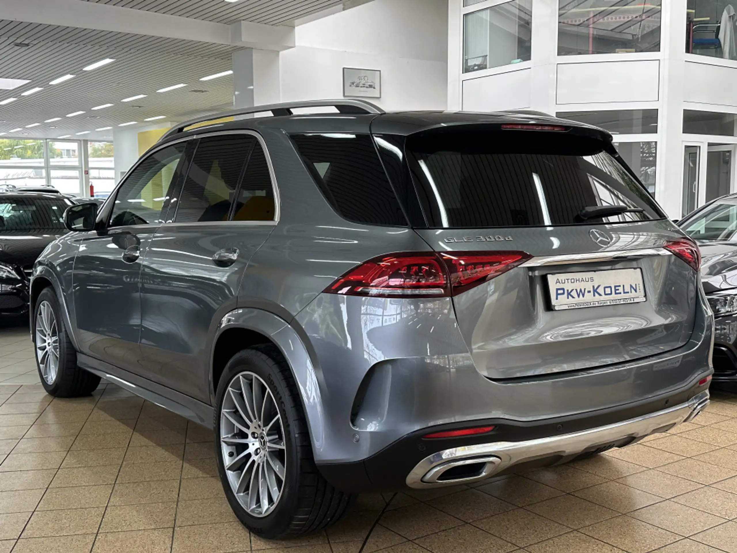 Mercedes-Benz - GLE 300