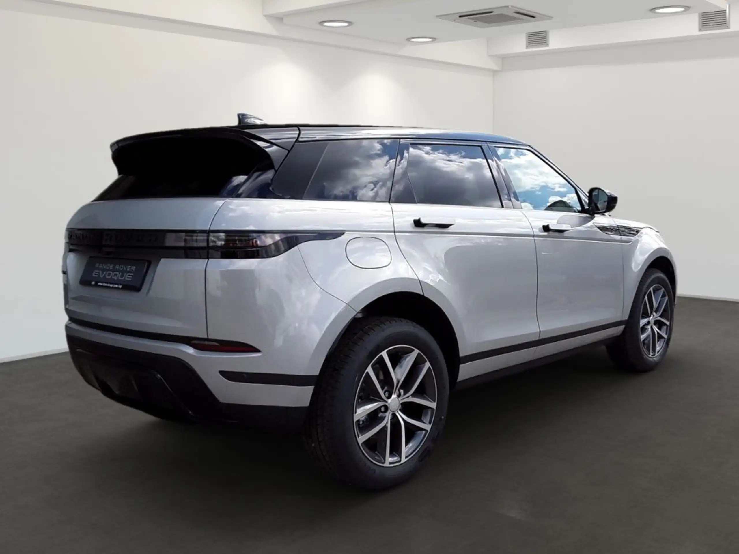 Land Rover - Range Rover Evoque