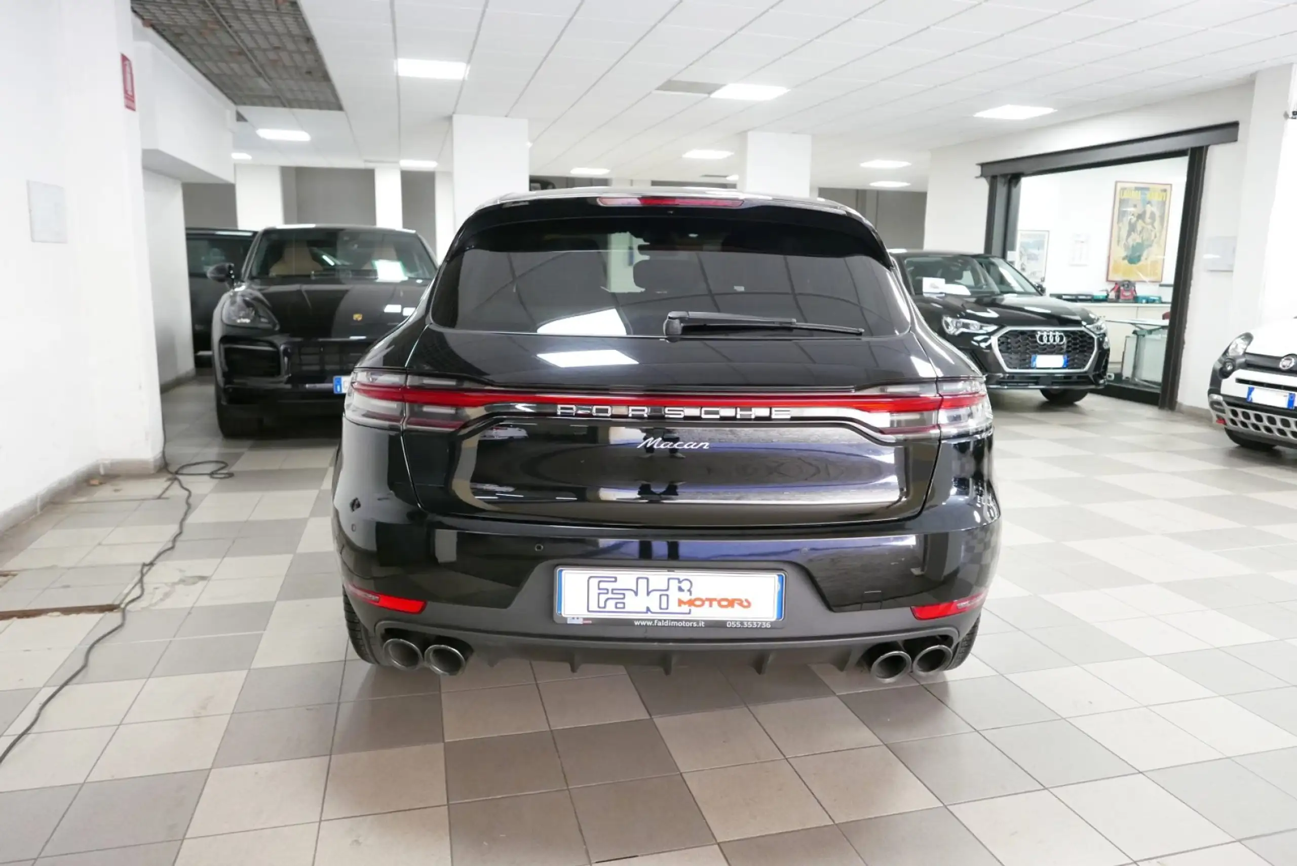 Porsche - Macan