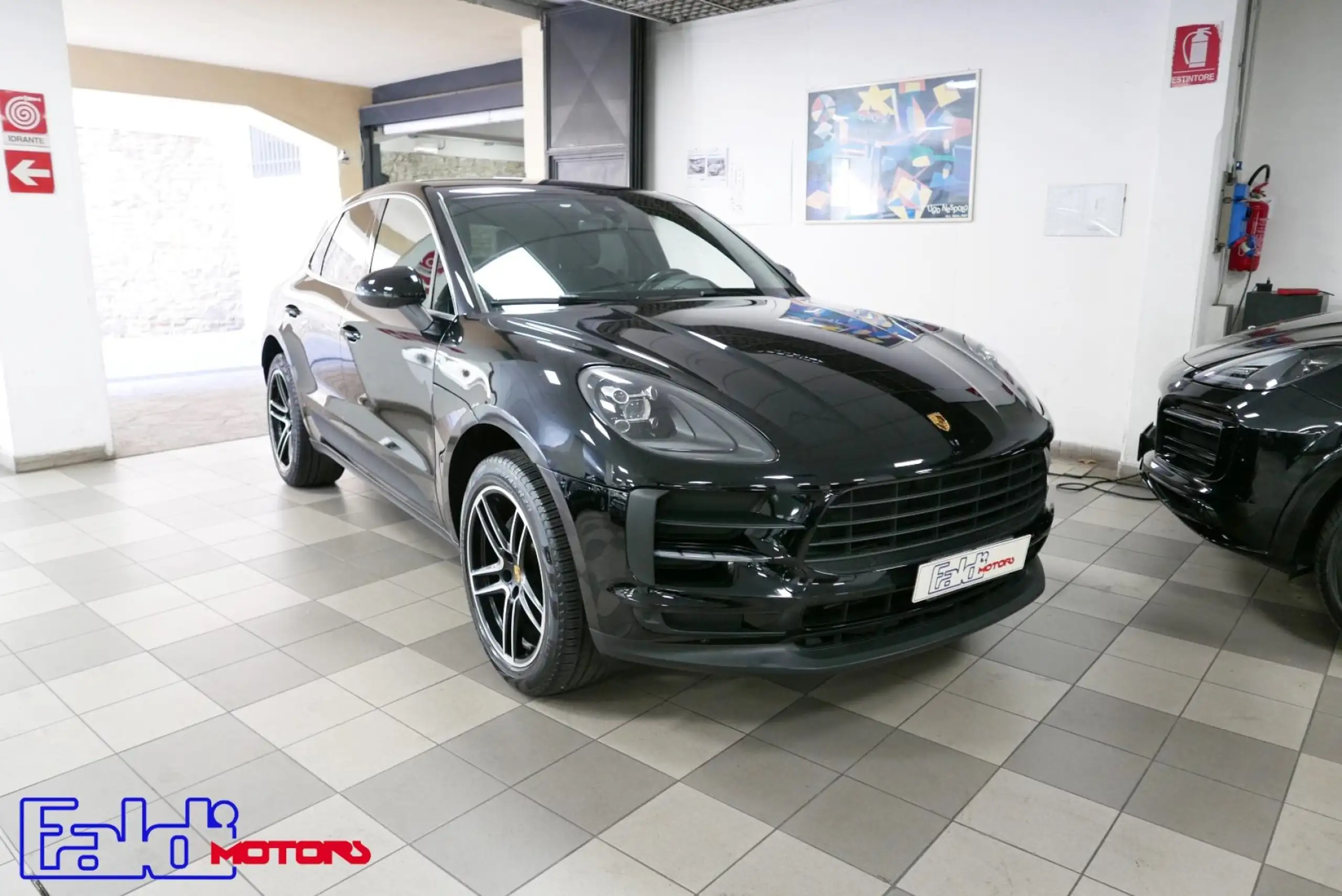 Porsche - Macan