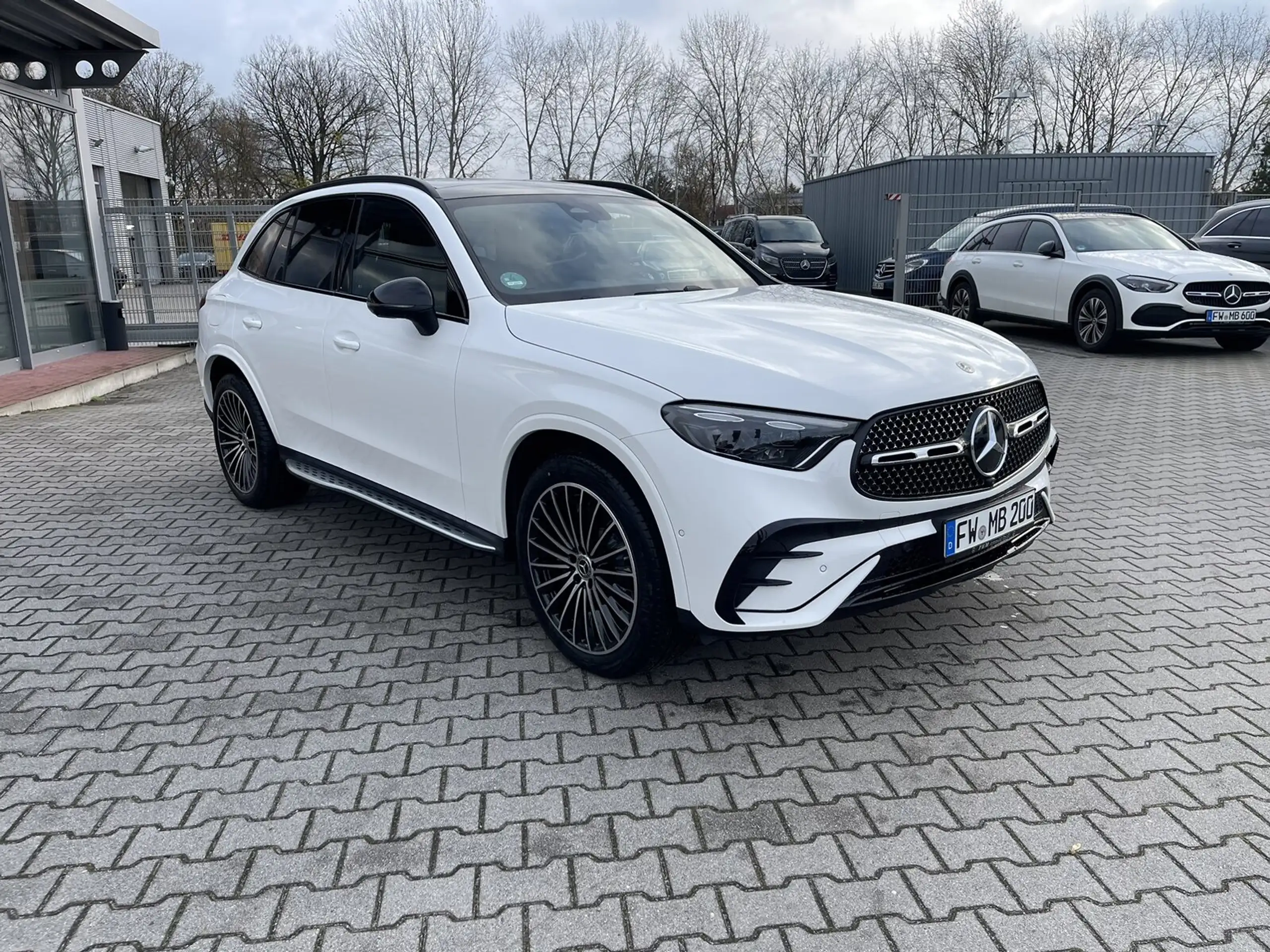 Mercedes-Benz - GLC 200