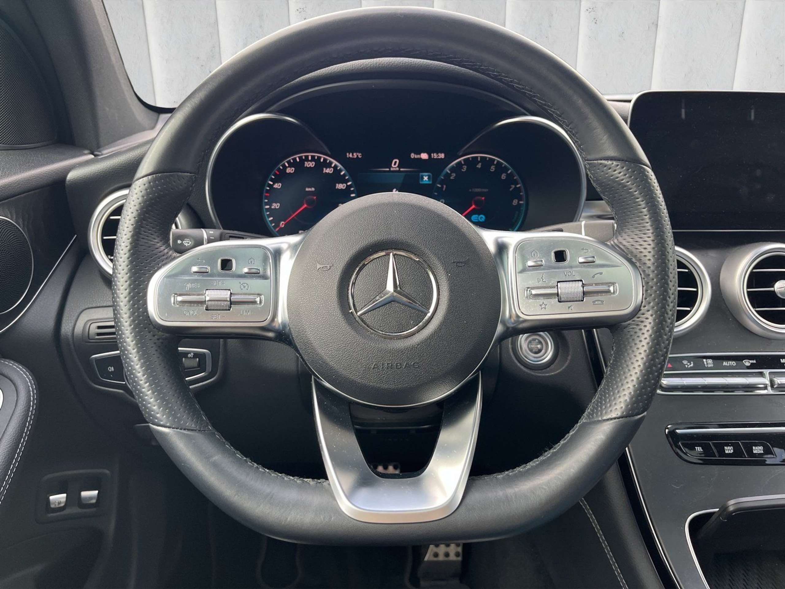 Mercedes-Benz - GLC 300