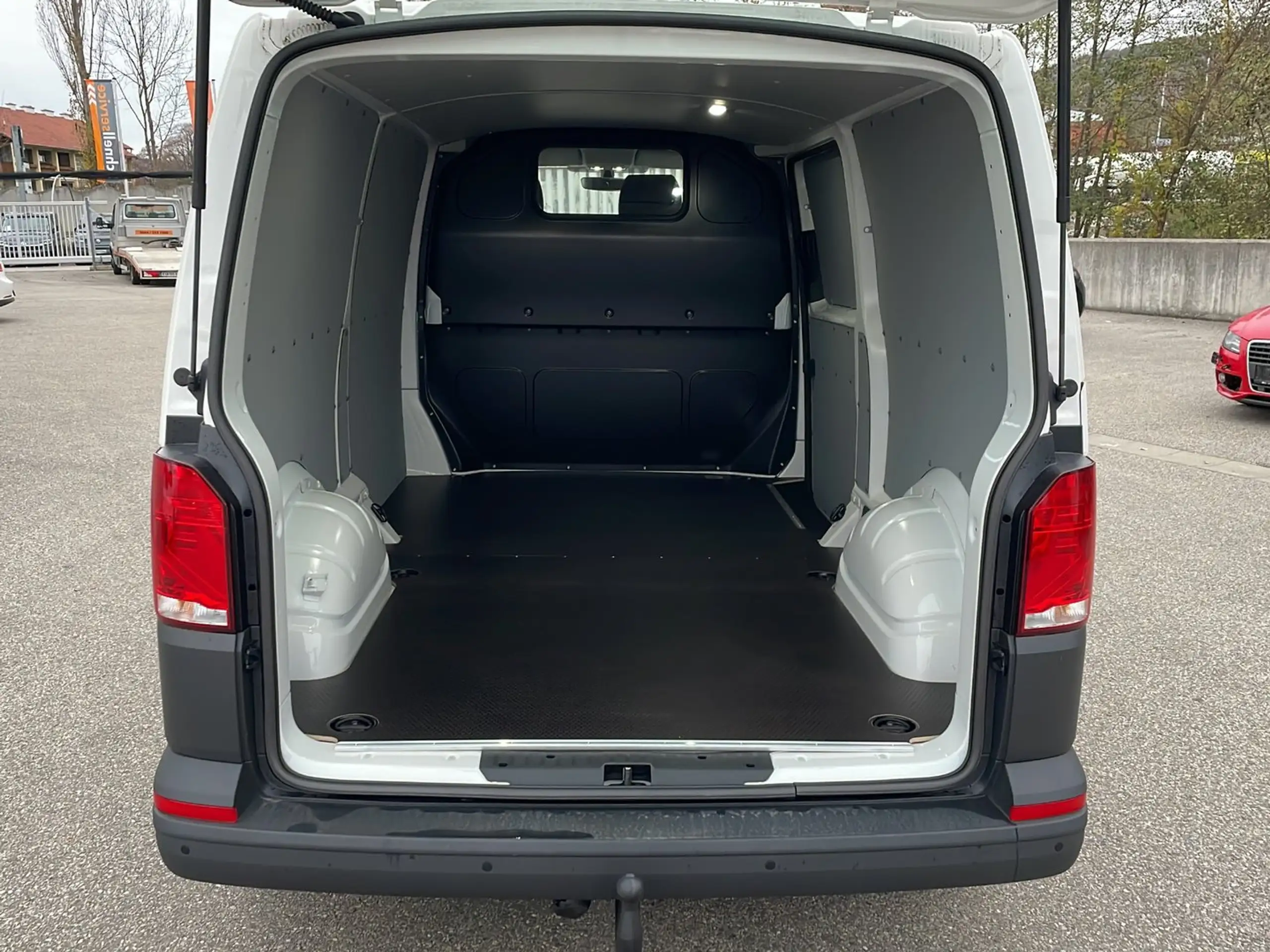 Volkswagen - T6.1 Transporter