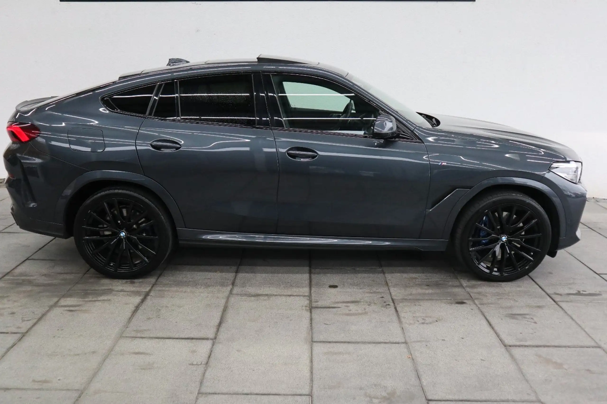 BMW - X6