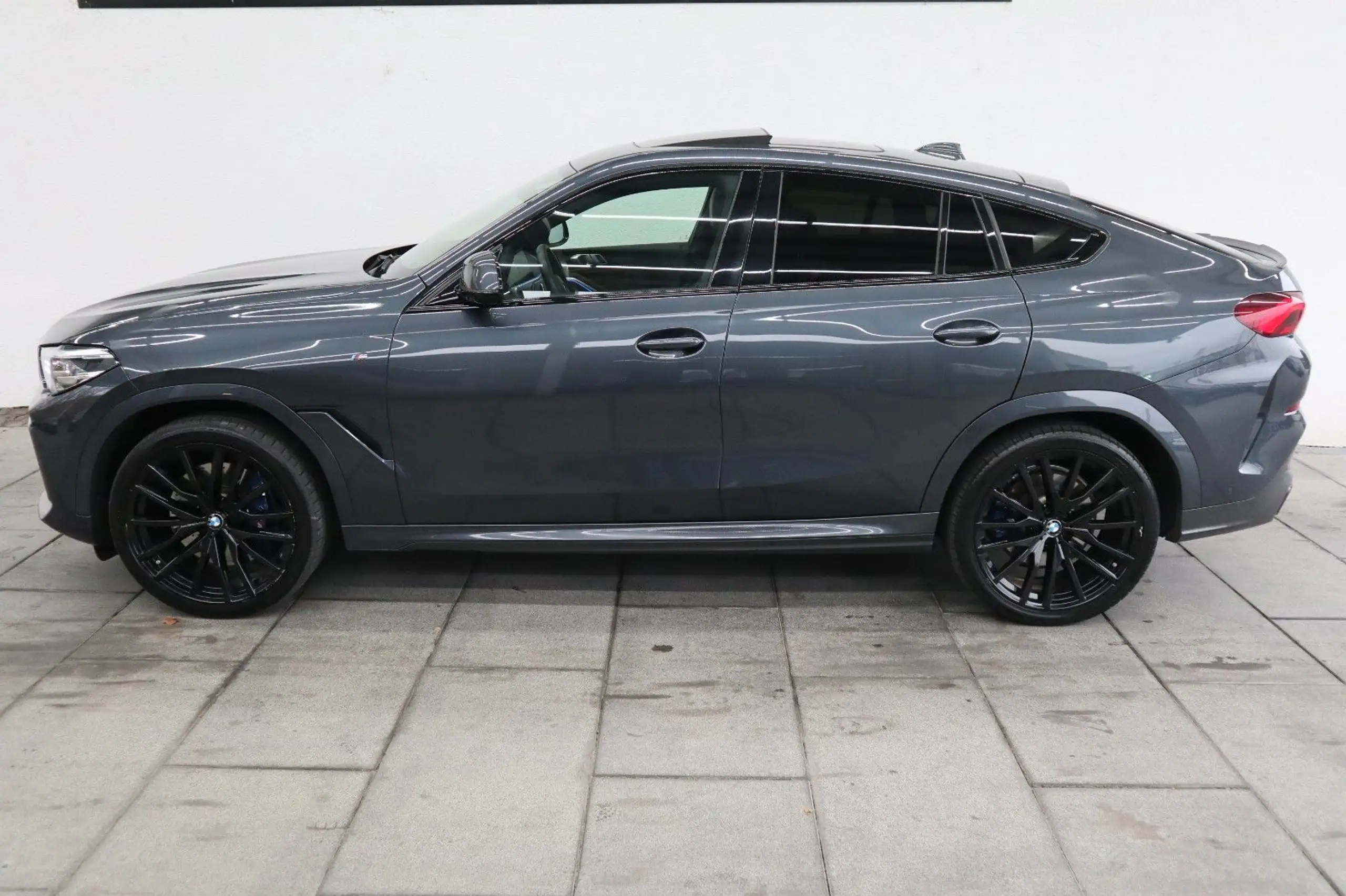 BMW - X6