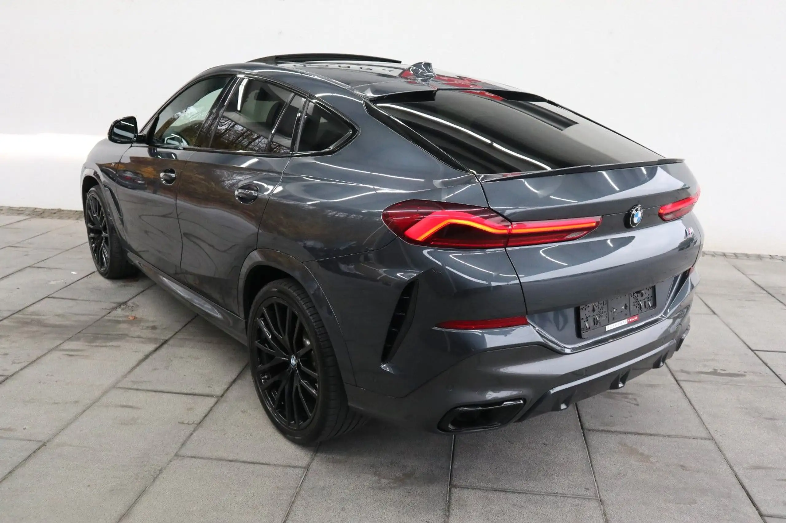 BMW - X6