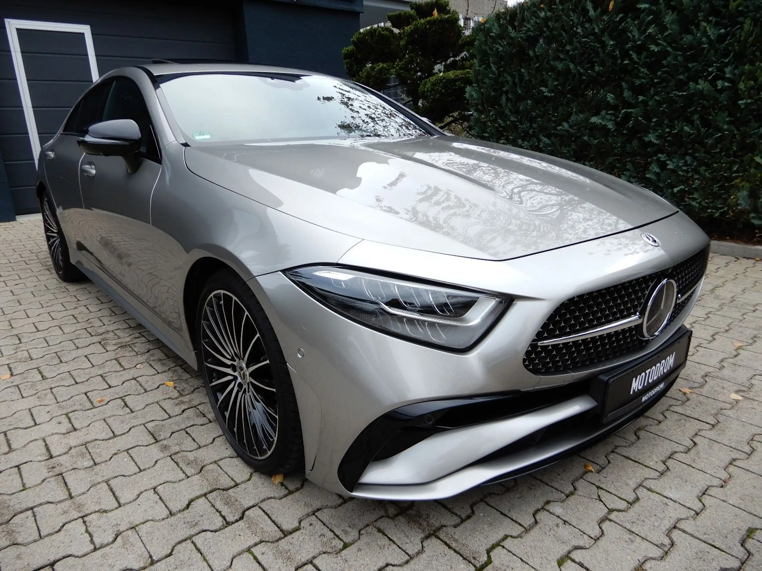 Mercedes-Benz - CLS 450