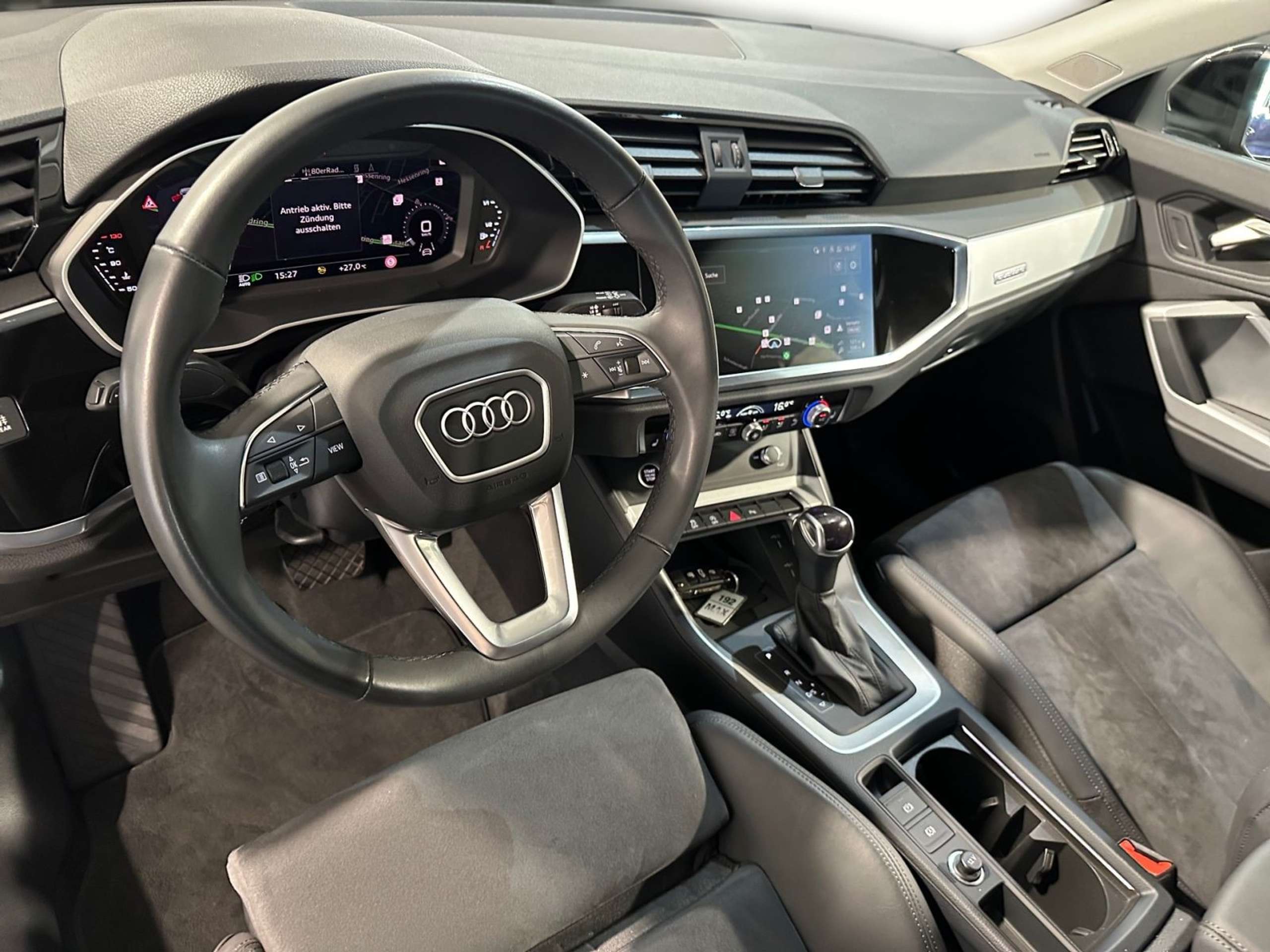 Audi - Q3