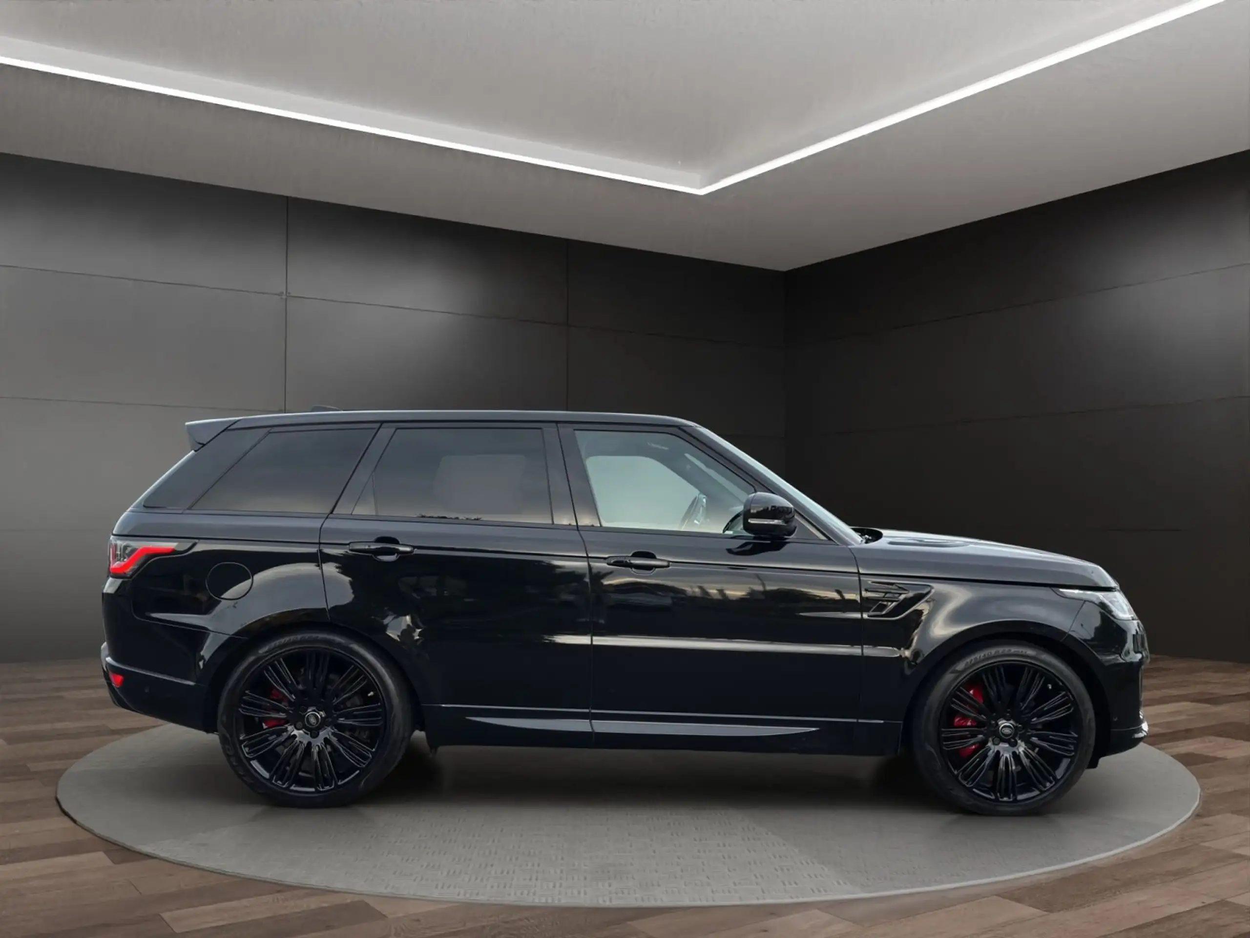 Land Rover - Range Rover Sport