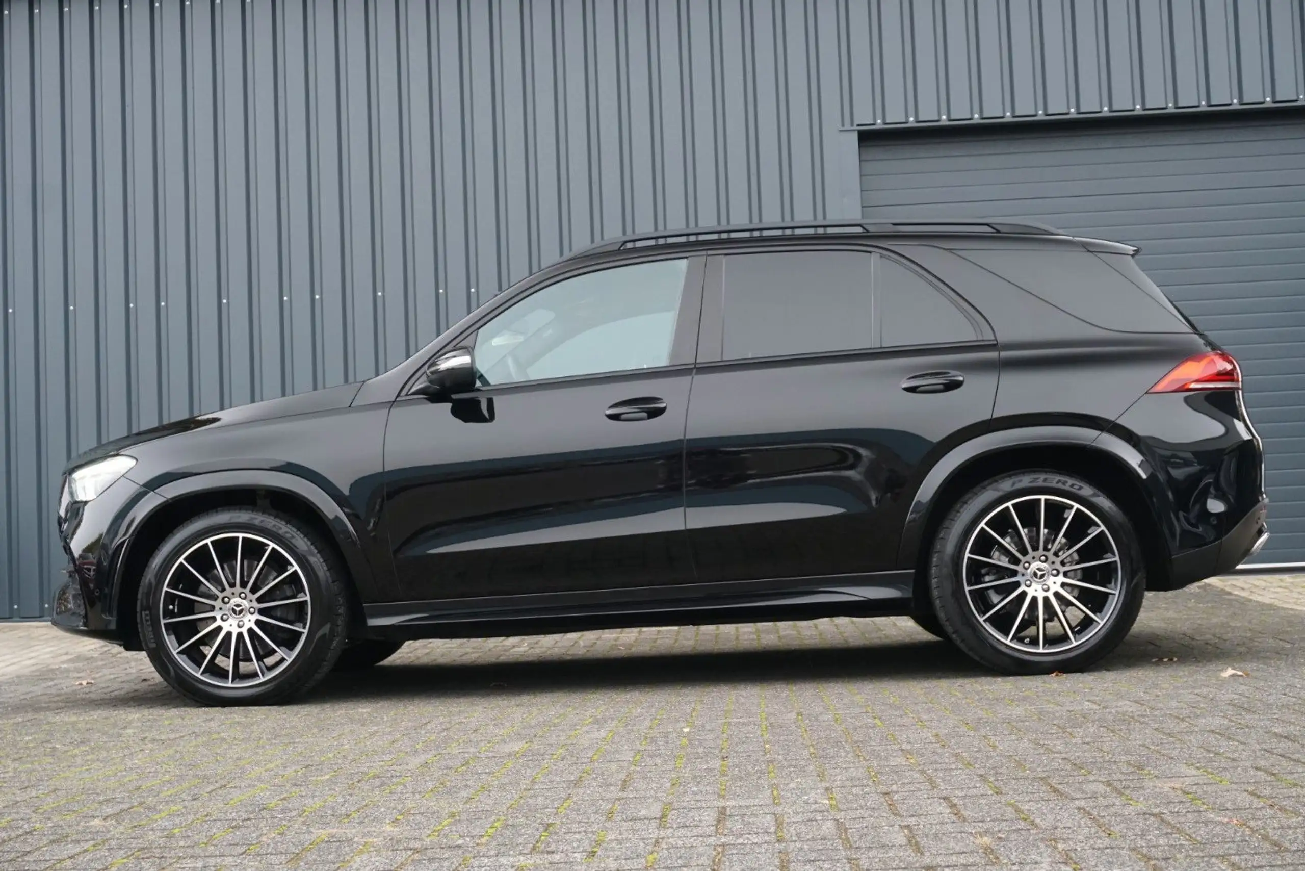 Mercedes-Benz - GLE 350