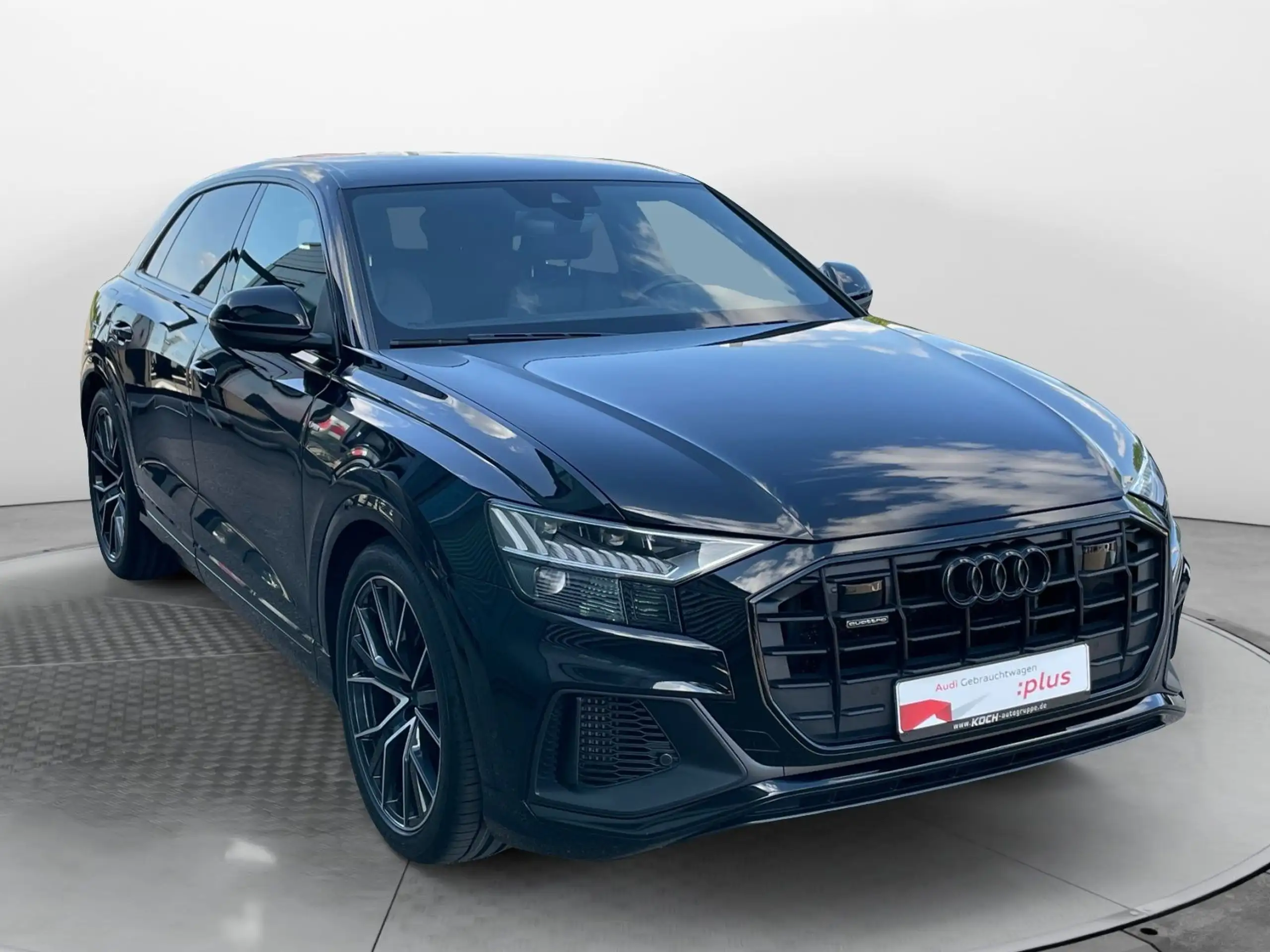 Audi - Q8