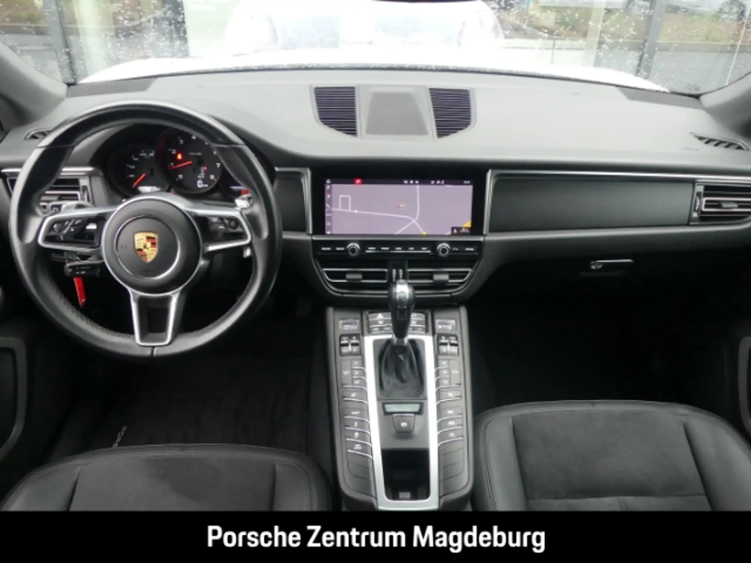 Porsche - Macan