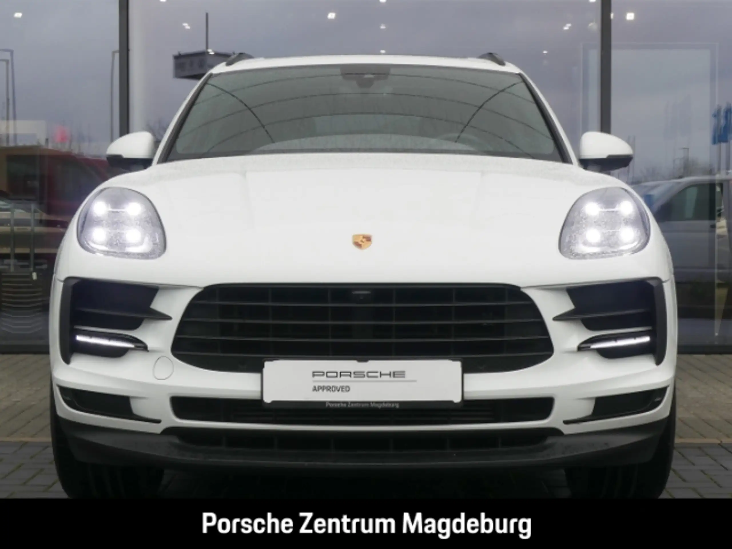 Porsche - Macan