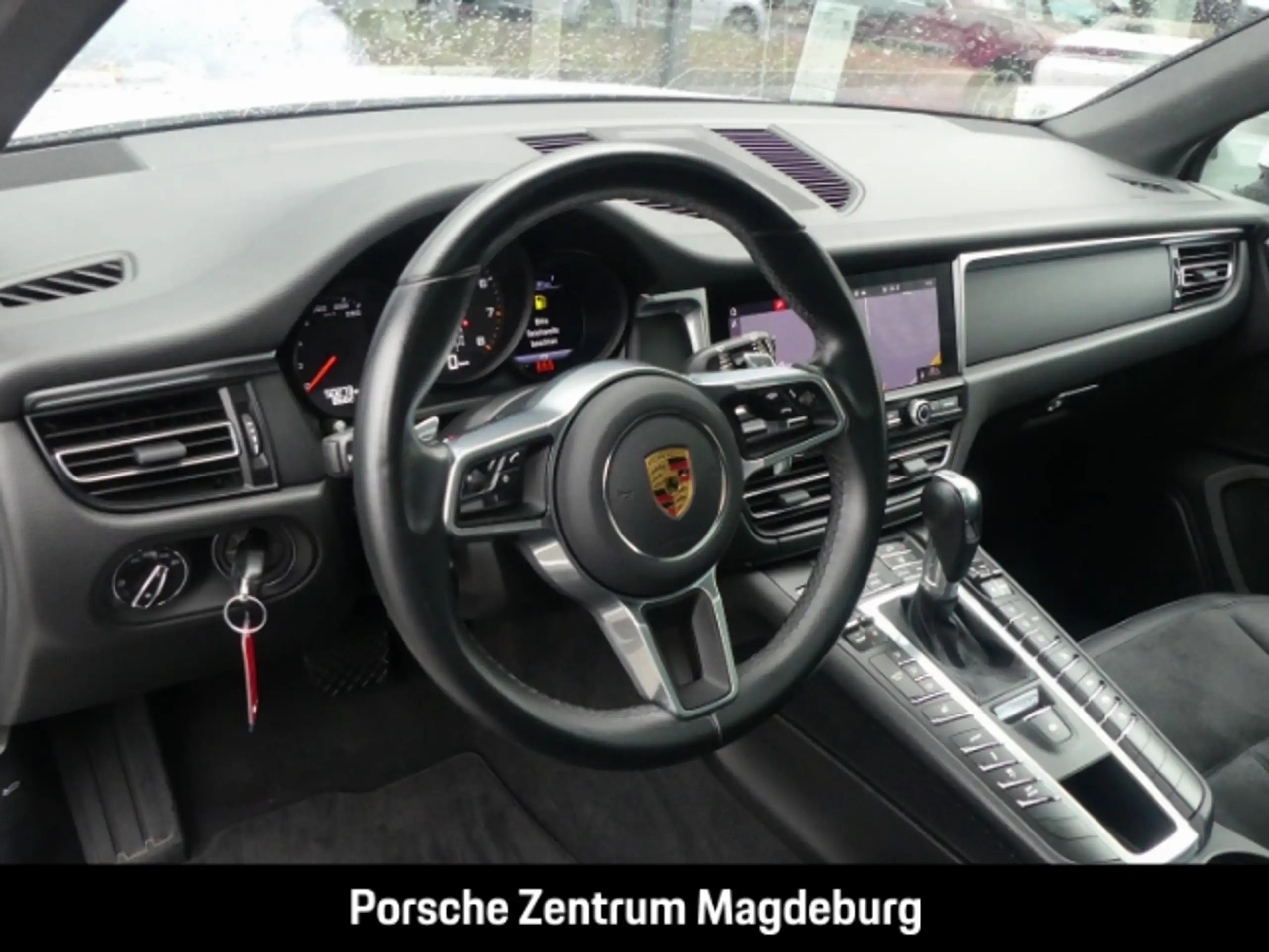 Porsche - Macan