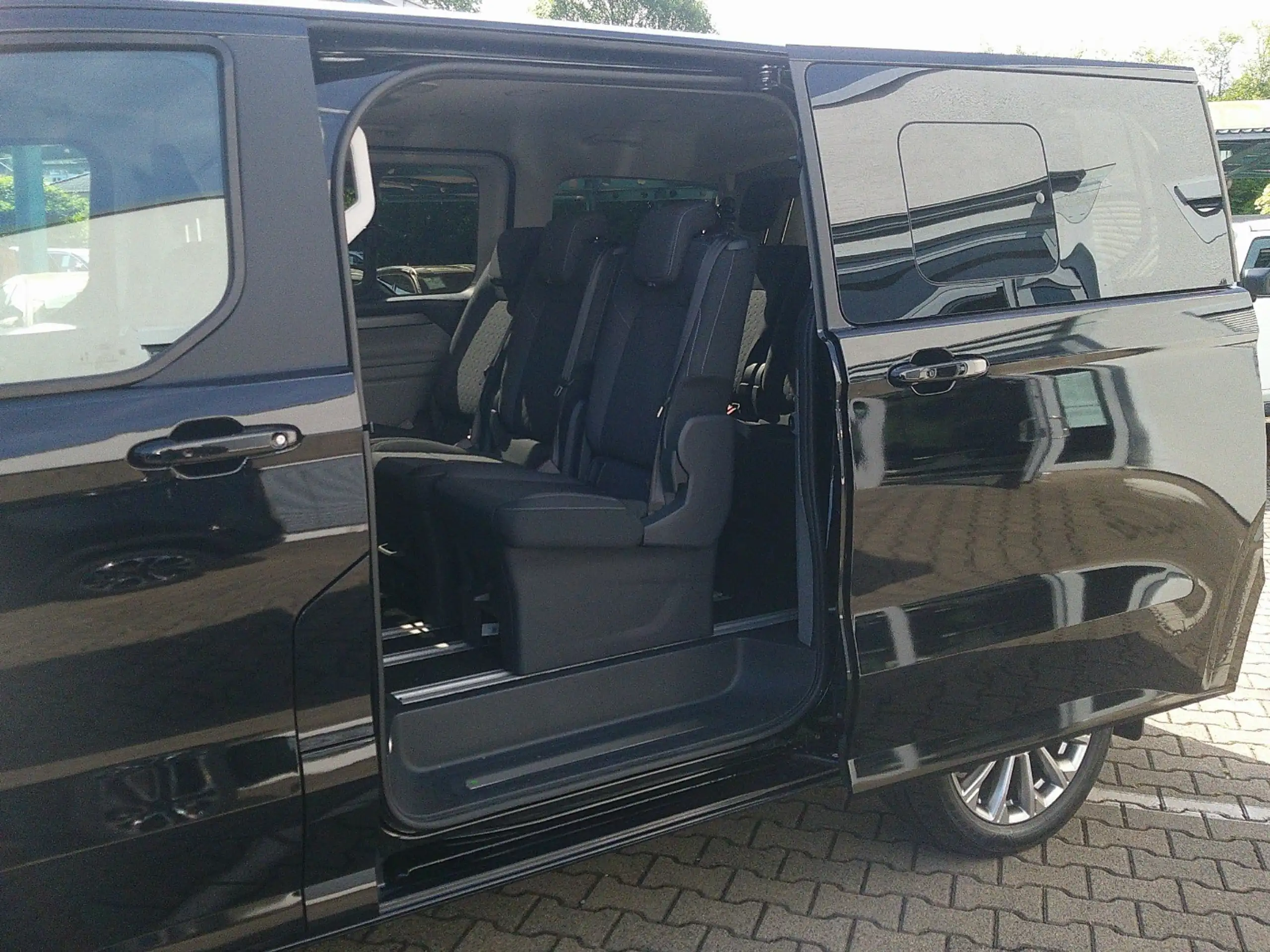 Ford - Tourneo Custom