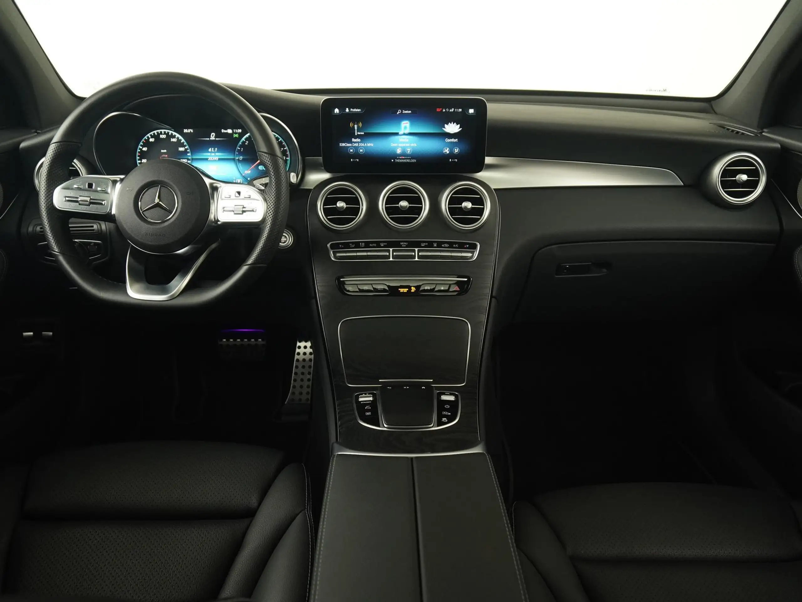 Mercedes-Benz - GLC 300