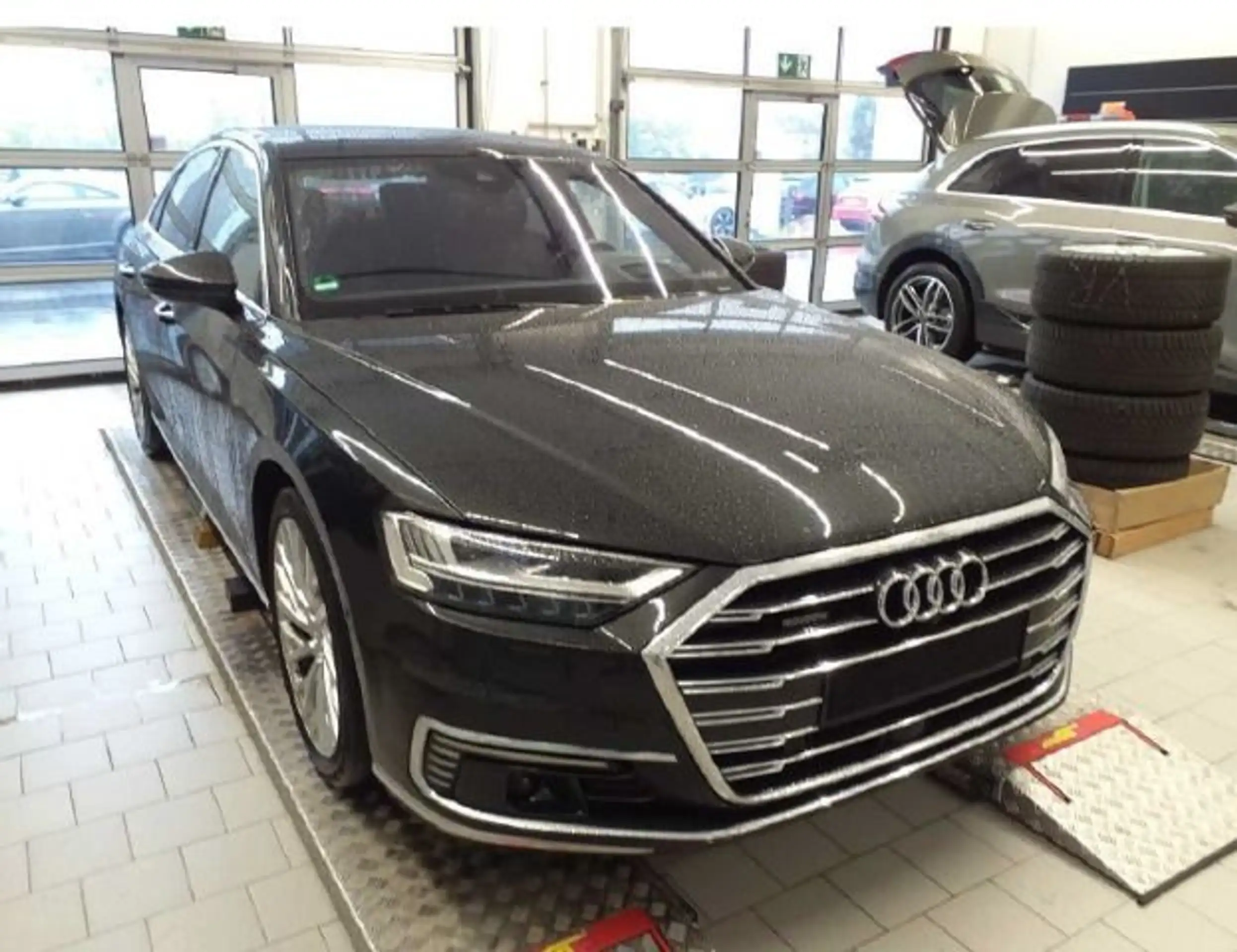 Audi - A8