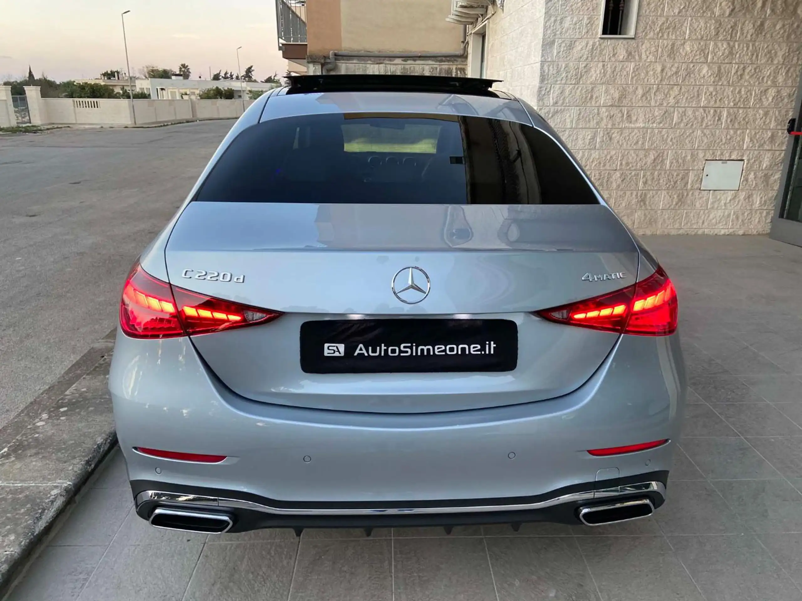 Mercedes-Benz - C 220