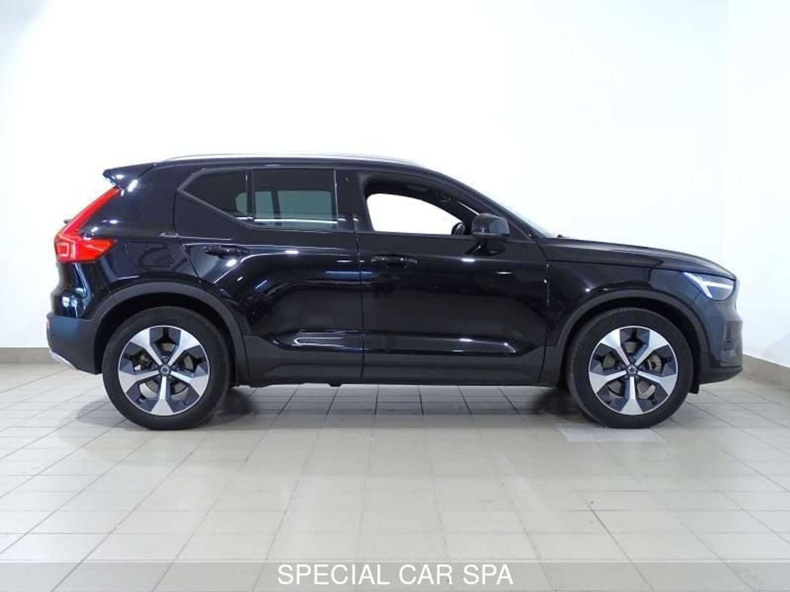 Volvo - XC40