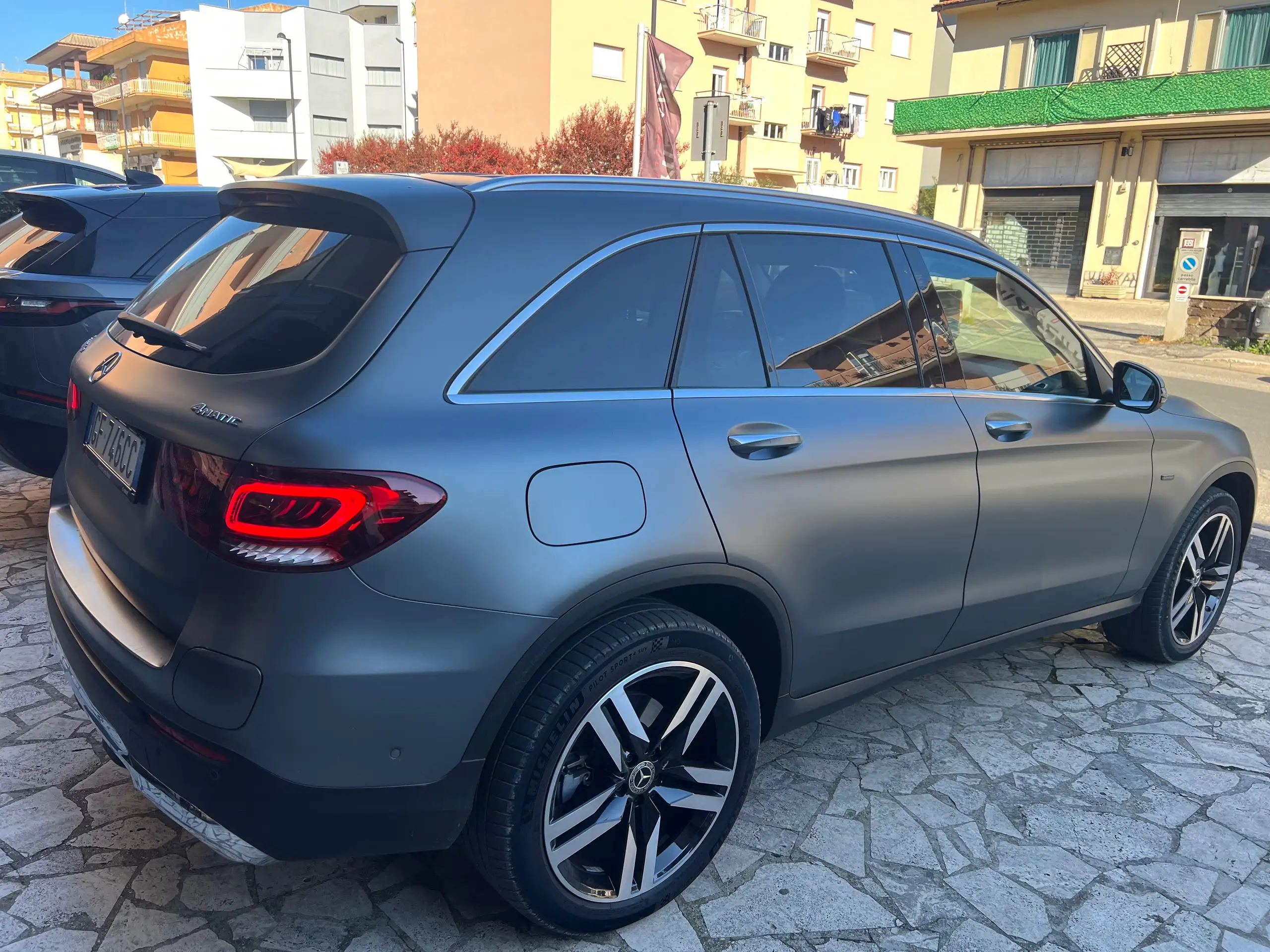 Mercedes-Benz - GLC 300