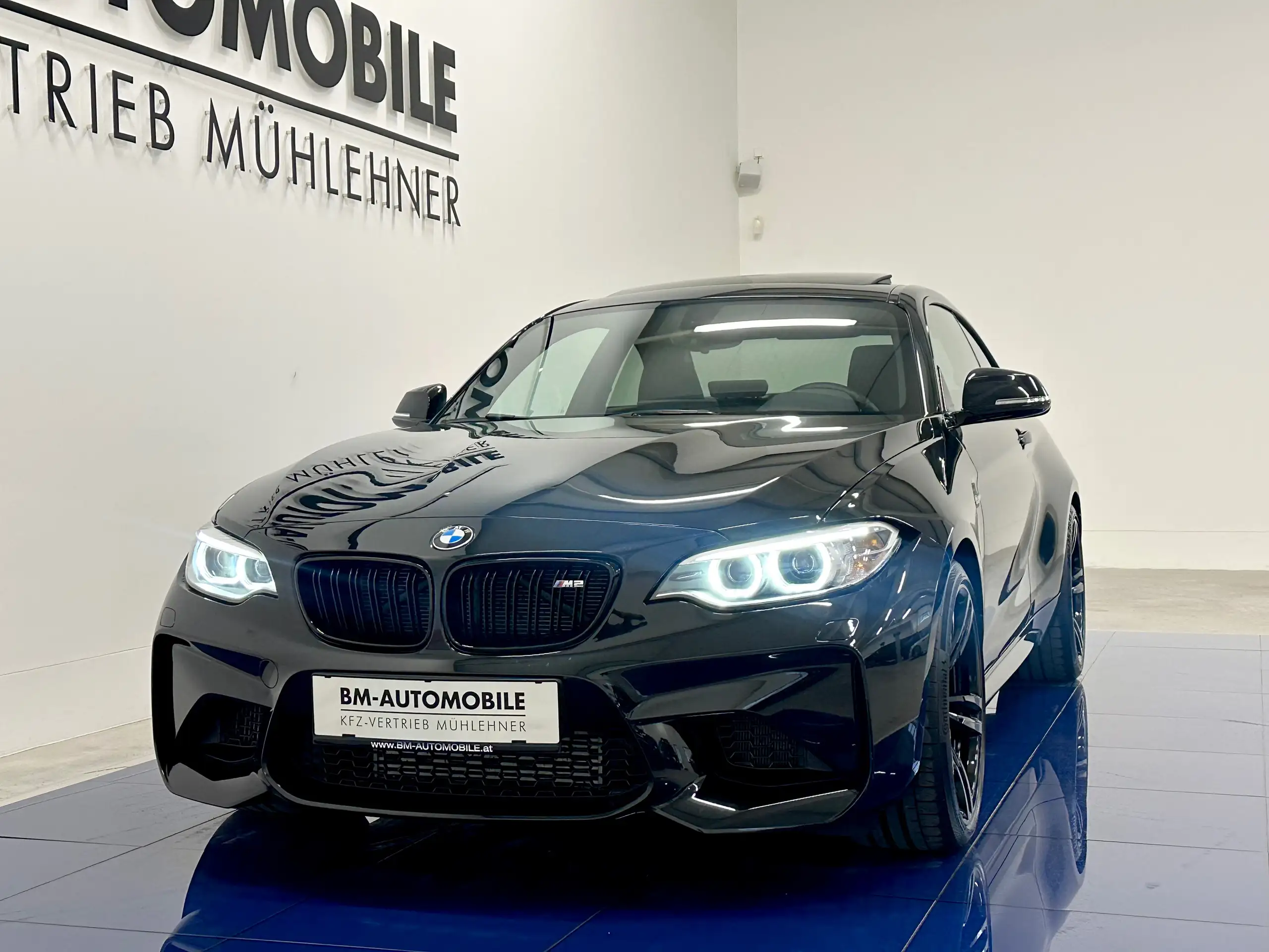 BMW - M2