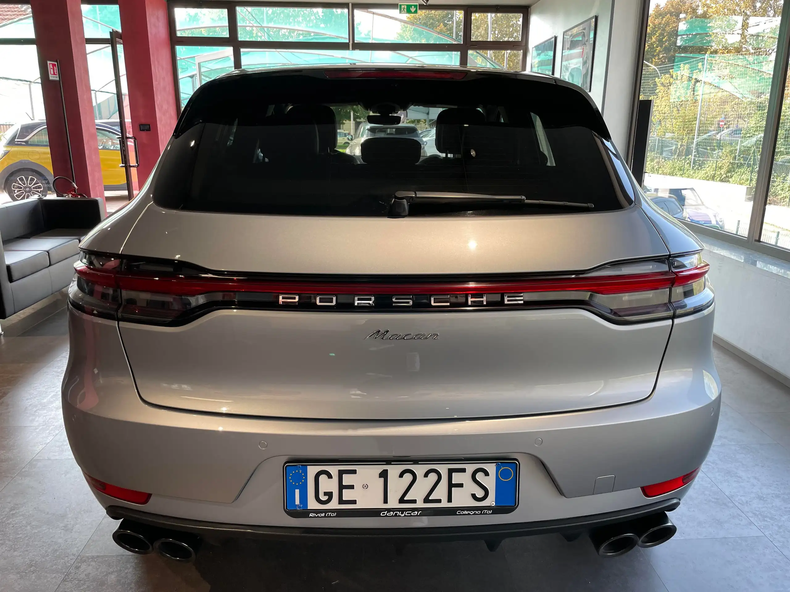 Porsche - Macan