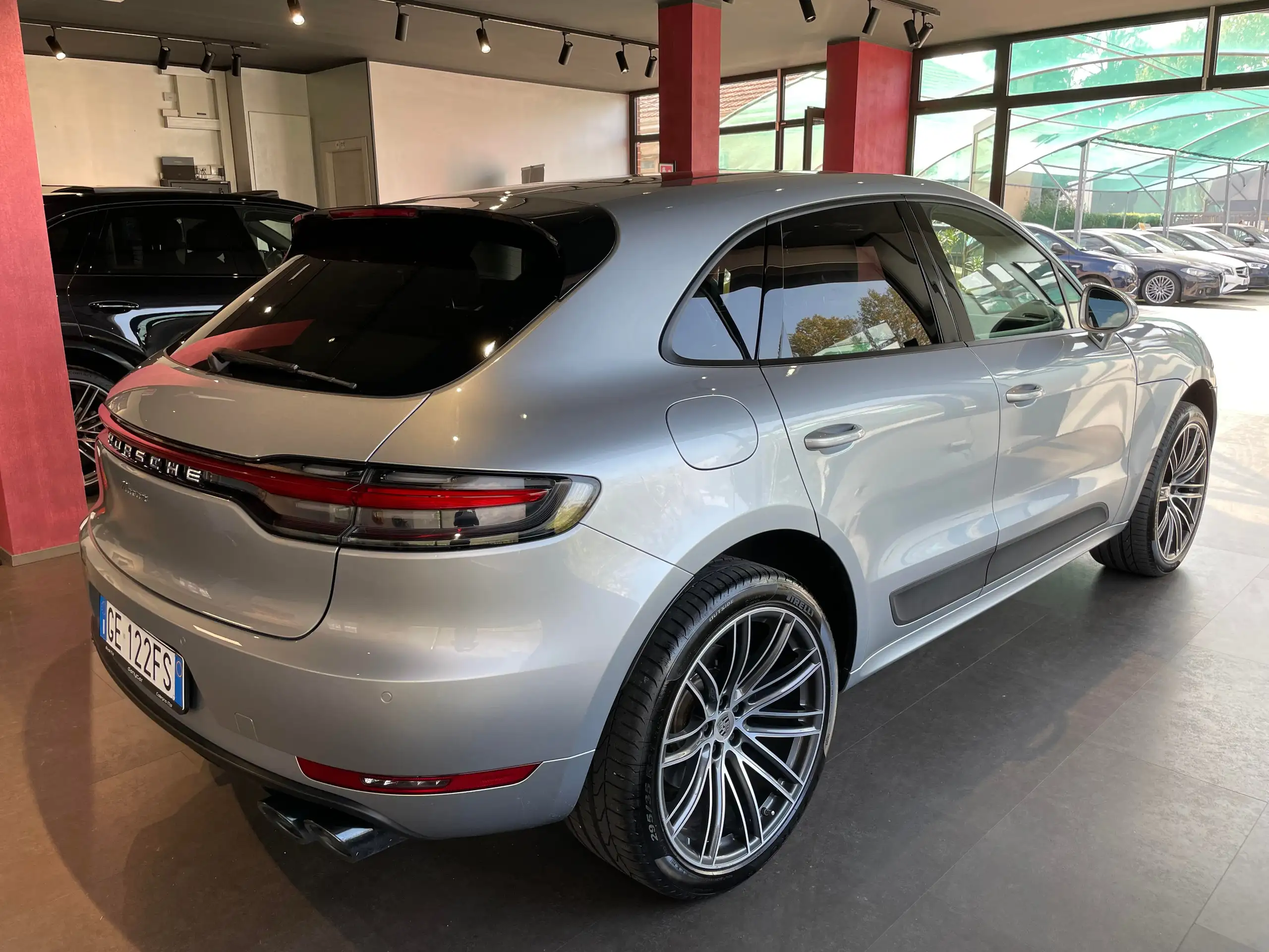 Porsche - Macan