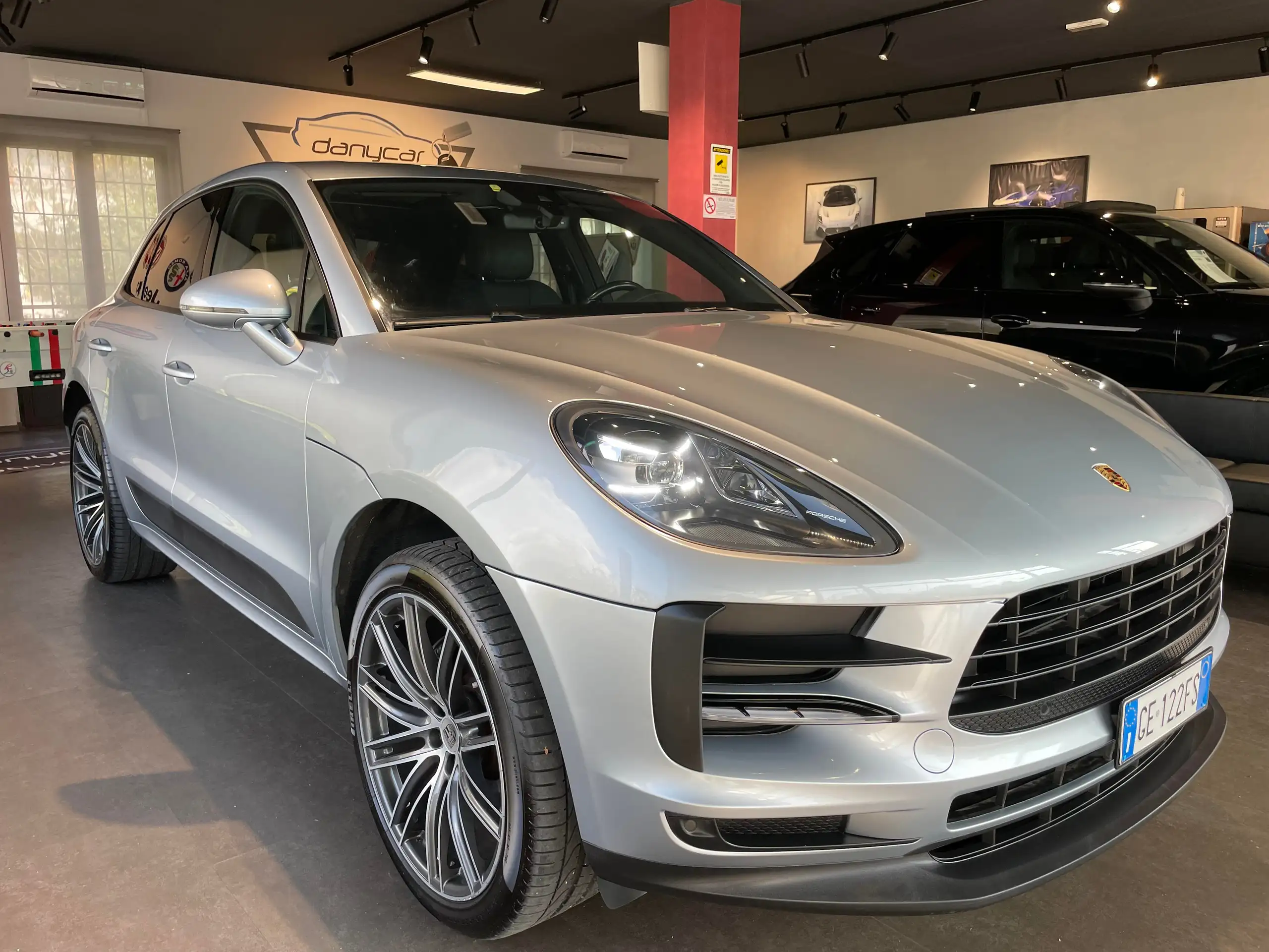 Porsche - Macan