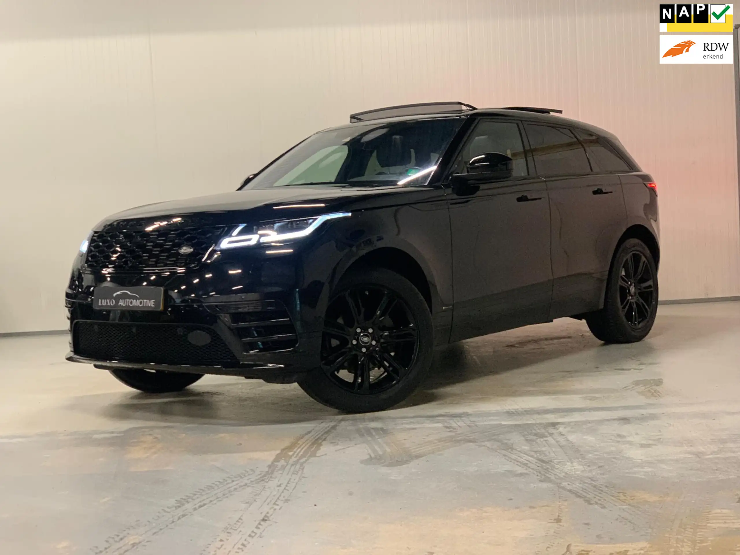 Land Rover - Range Rover Velar