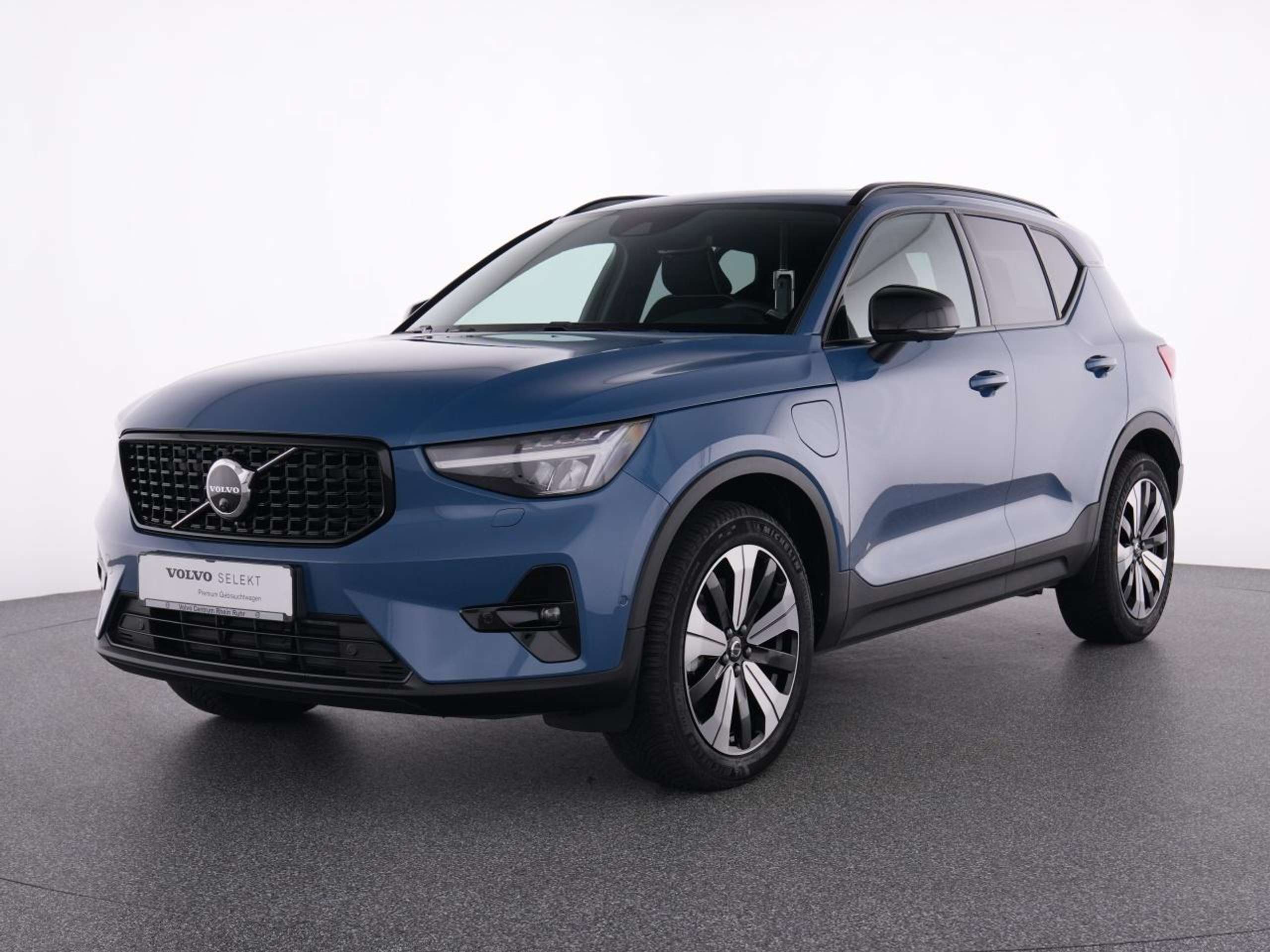 Volvo - XC40