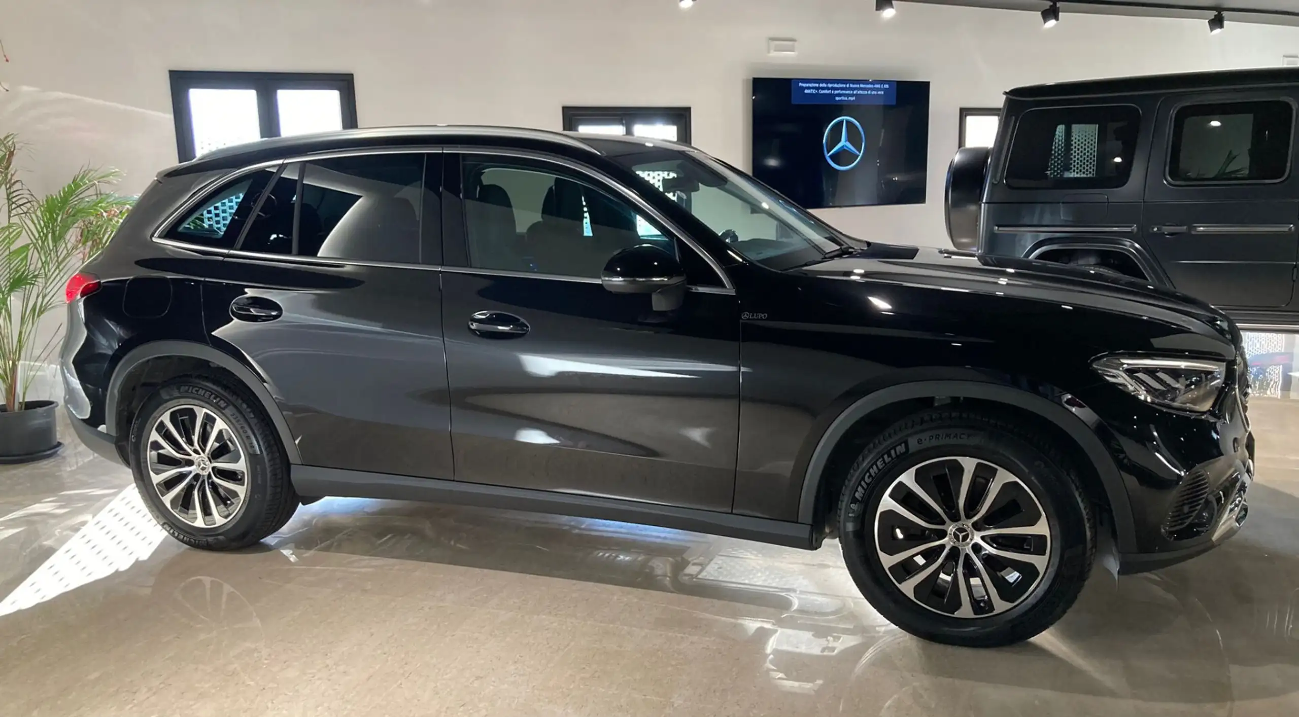 Mercedes-Benz - GLC 220