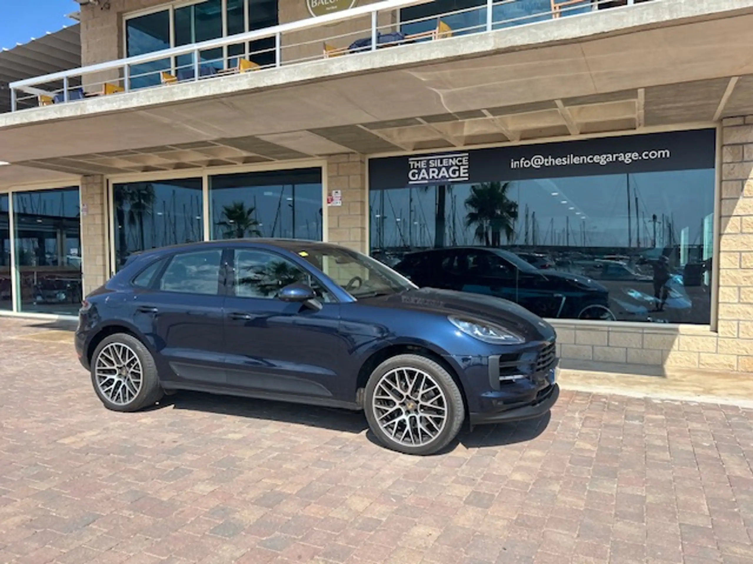 Porsche - Macan