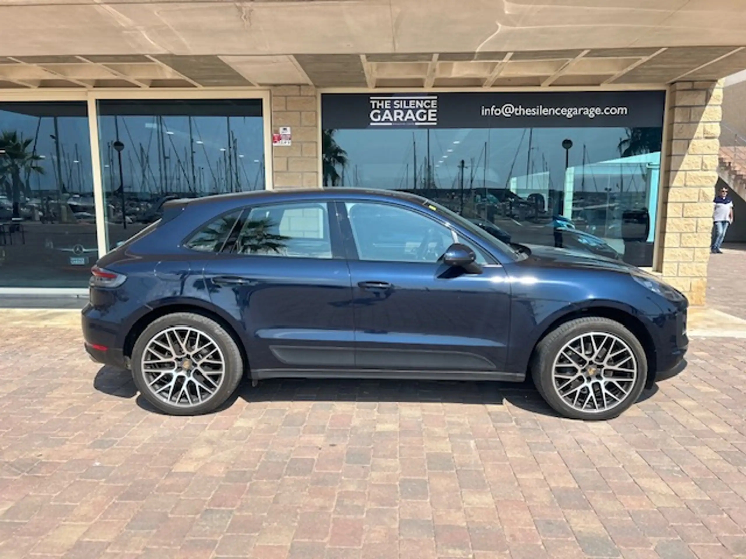 Porsche - Macan