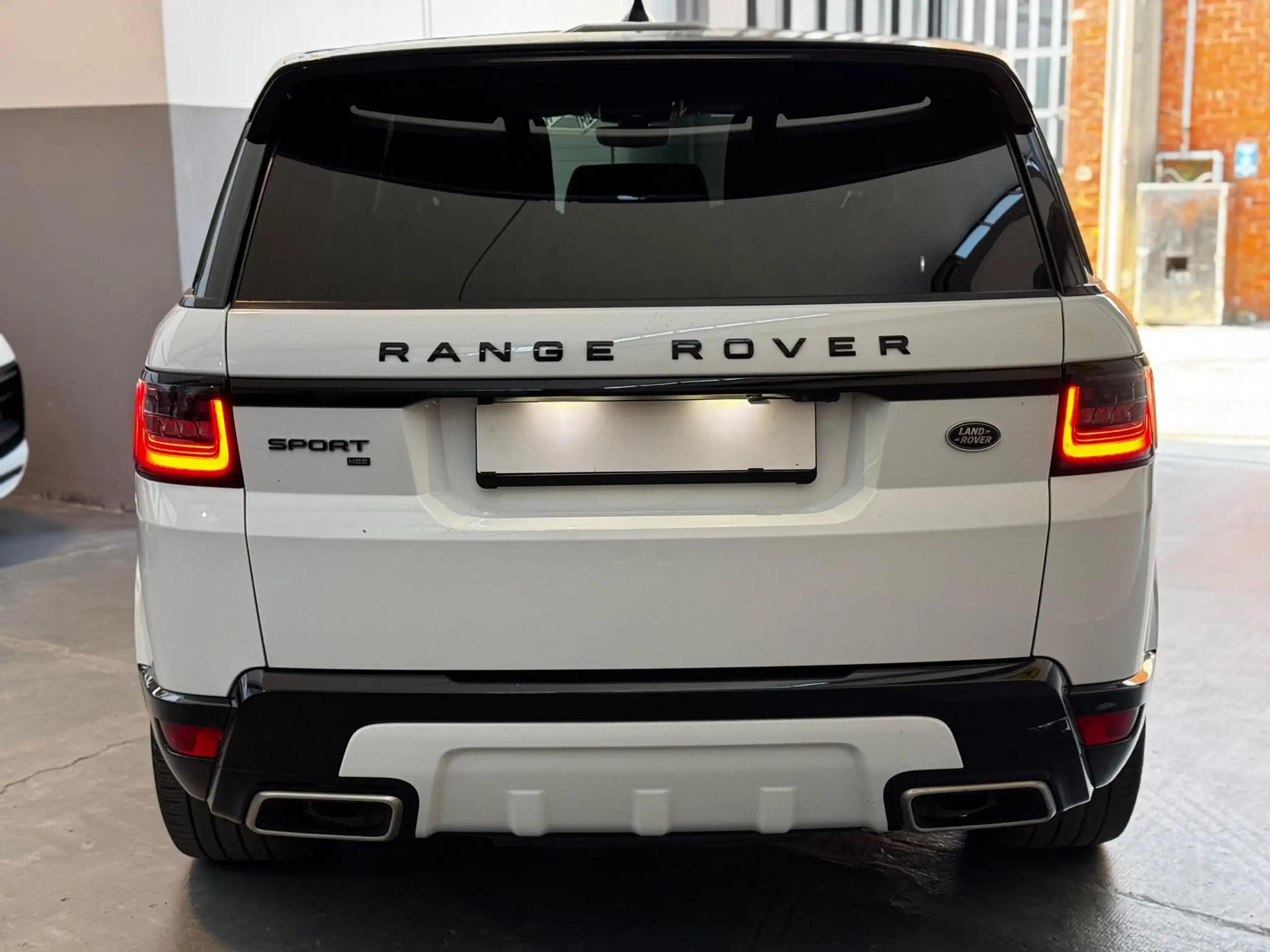 Land Rover - Range Rover Sport