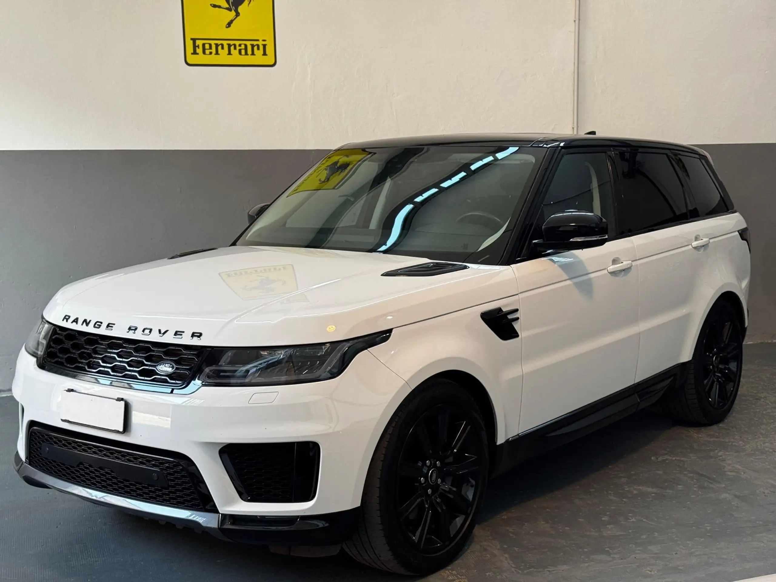 Land Rover - Range Rover Sport