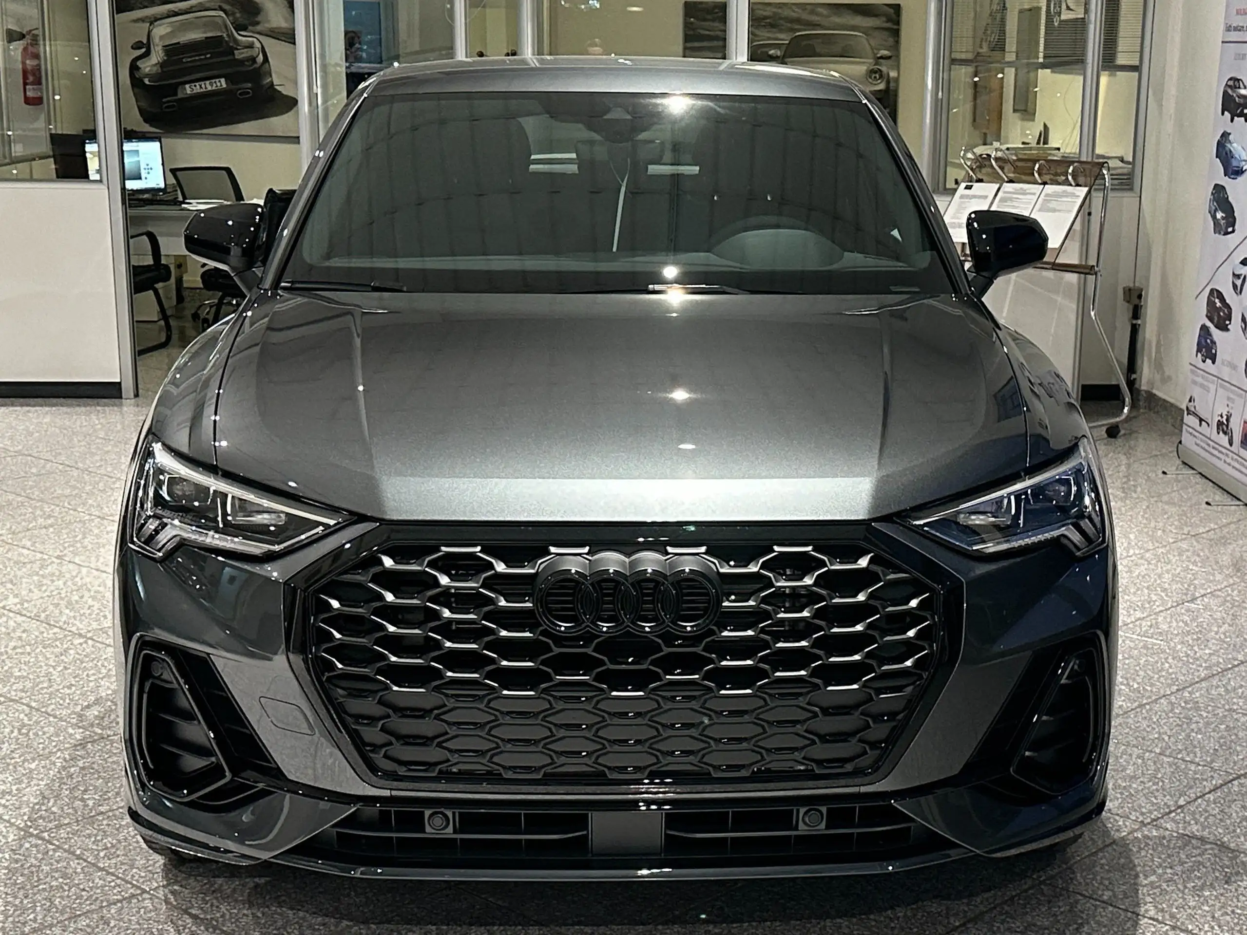 Audi - Q3