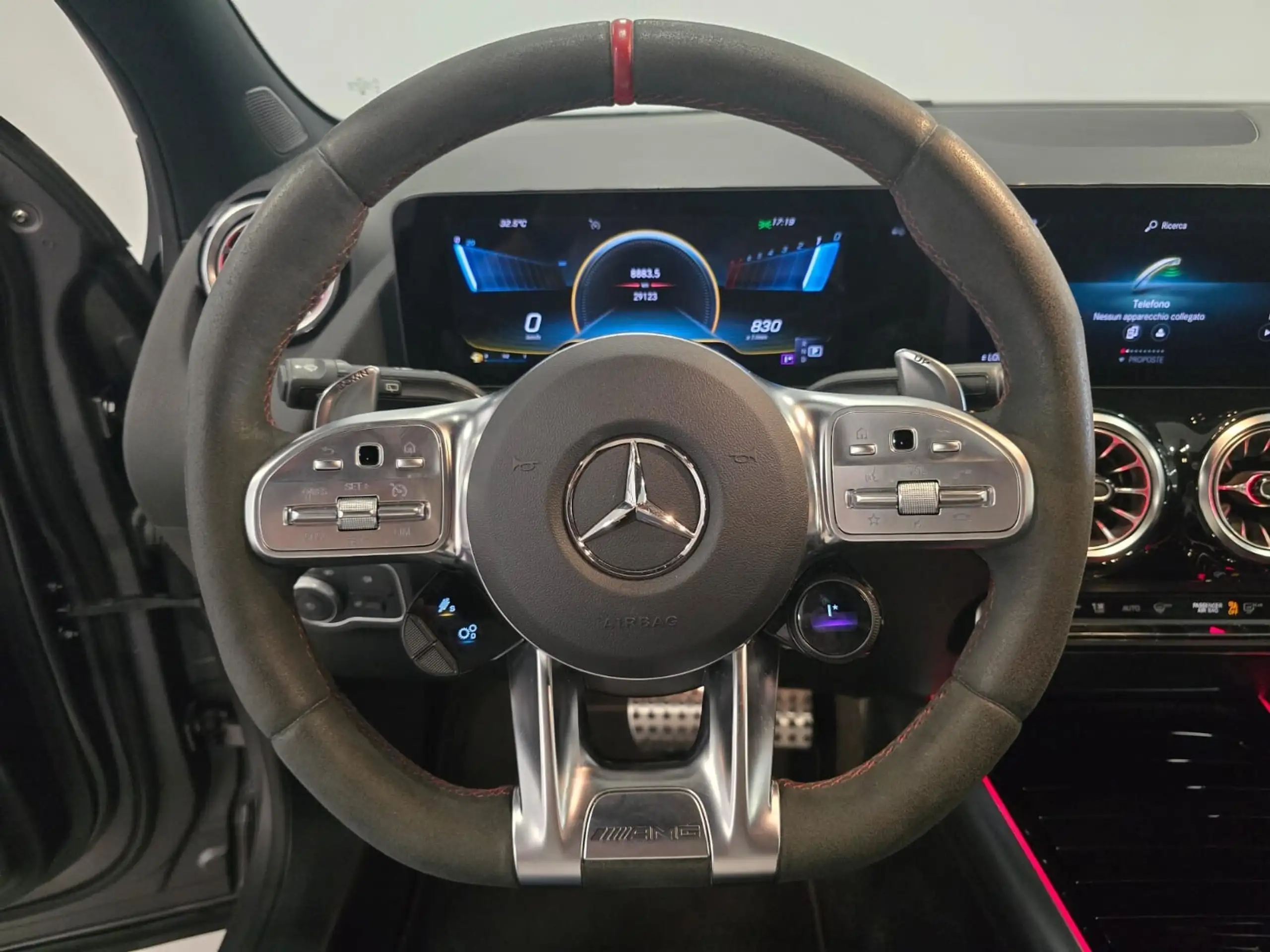 Mercedes-Benz - GLA 45 AMG