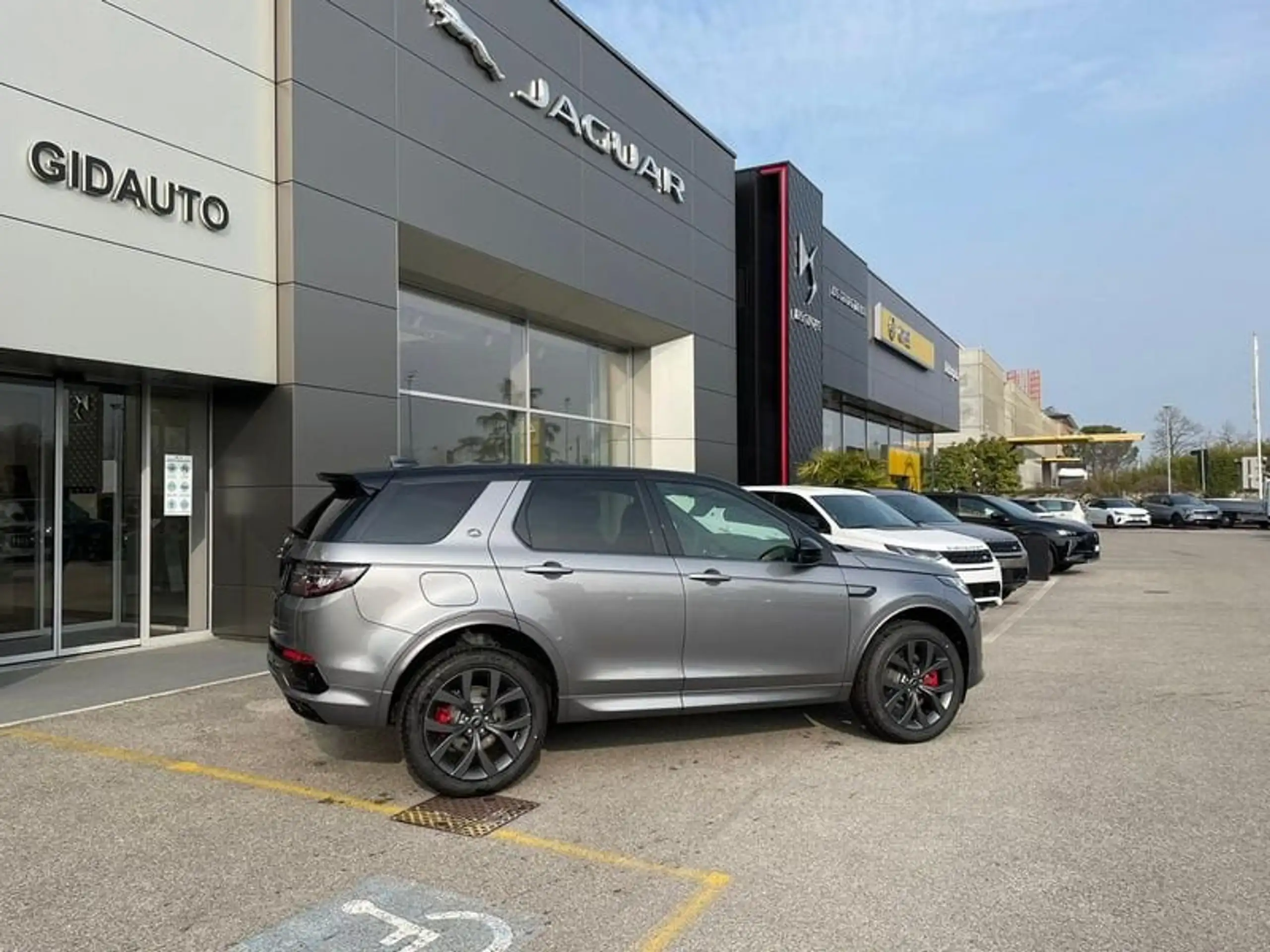 Land Rover - Discovery Sport