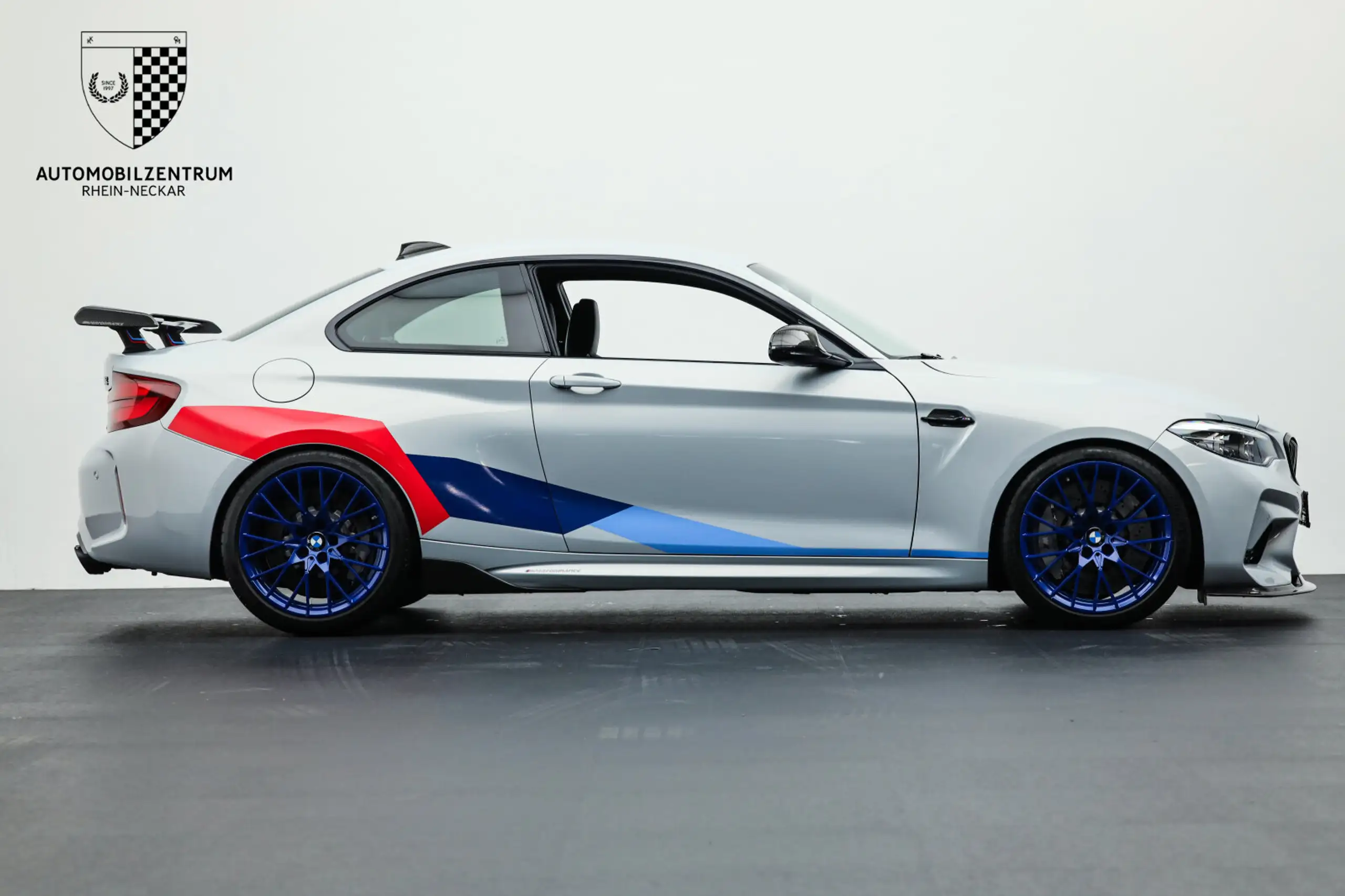 BMW - M2