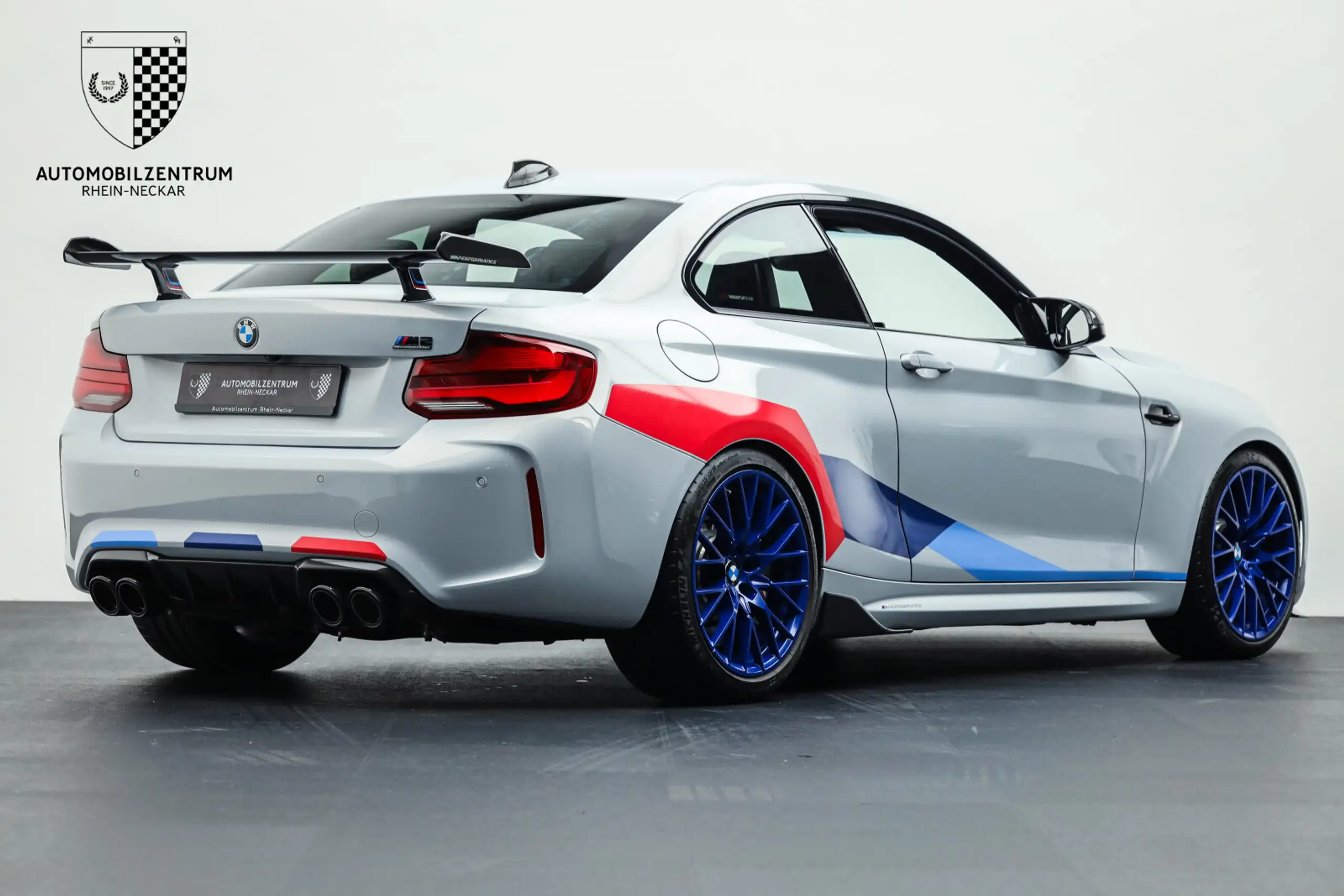 BMW - M2