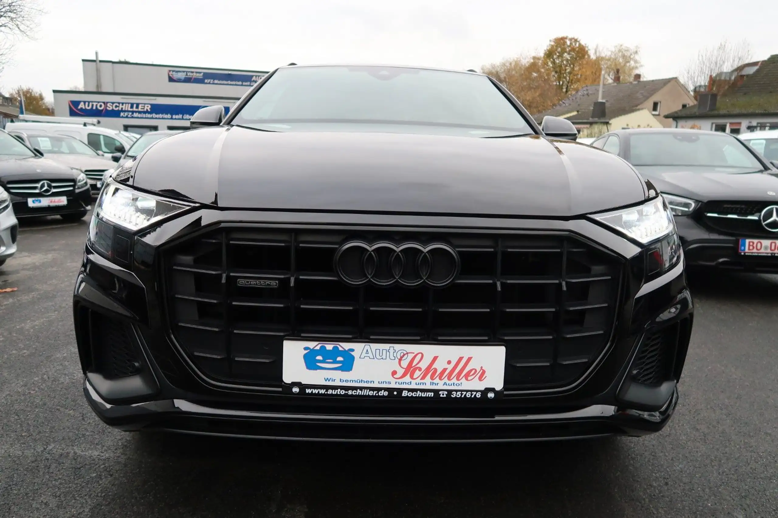 Audi - Q8