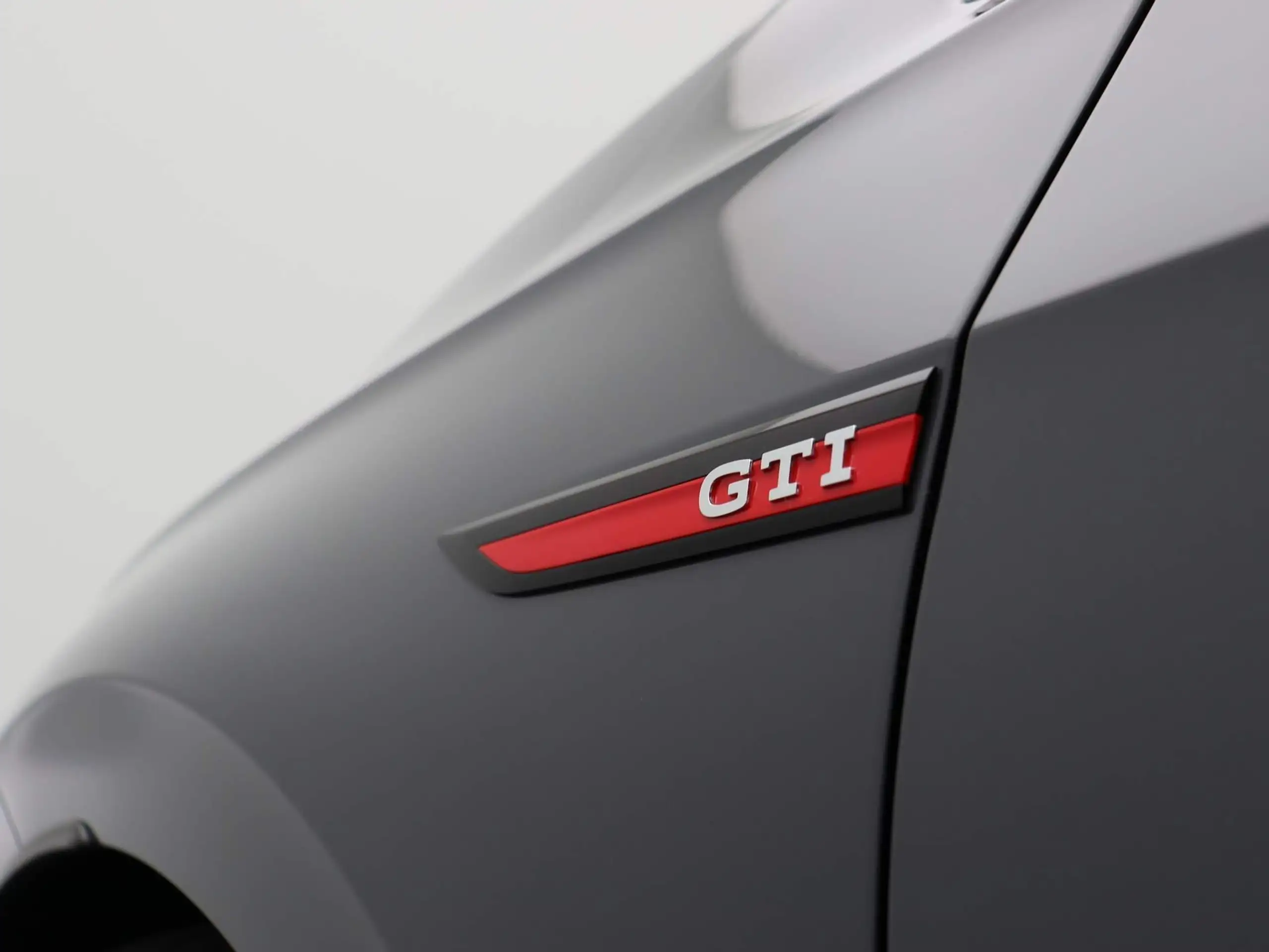 Volkswagen - Golf GTI