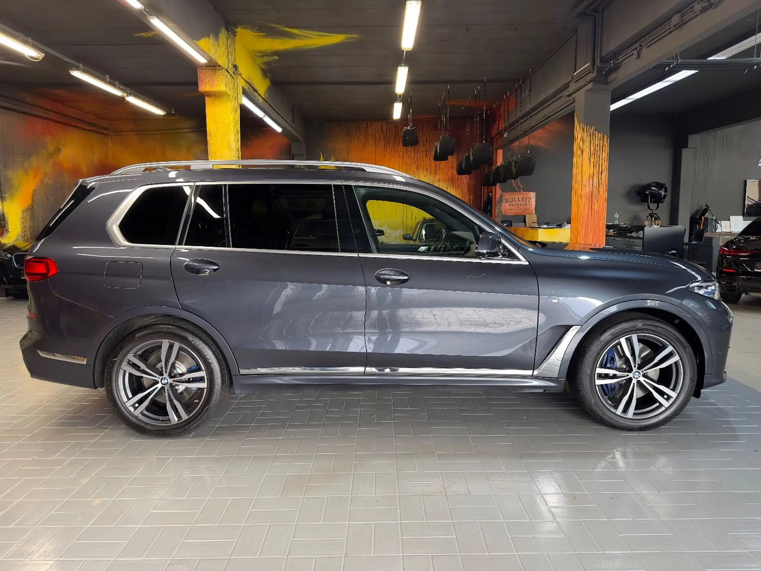 BMW - X7