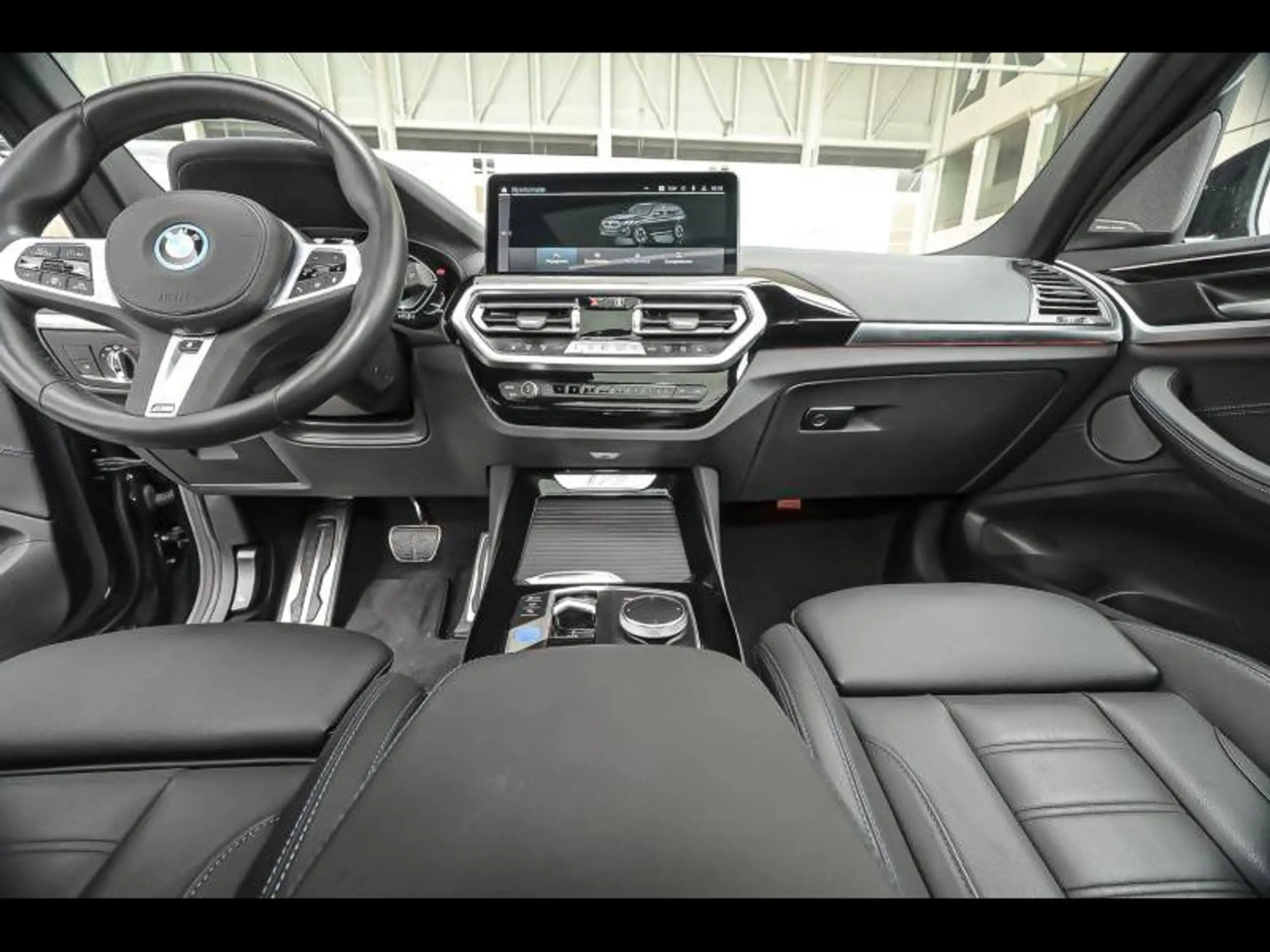 BMW - iX3